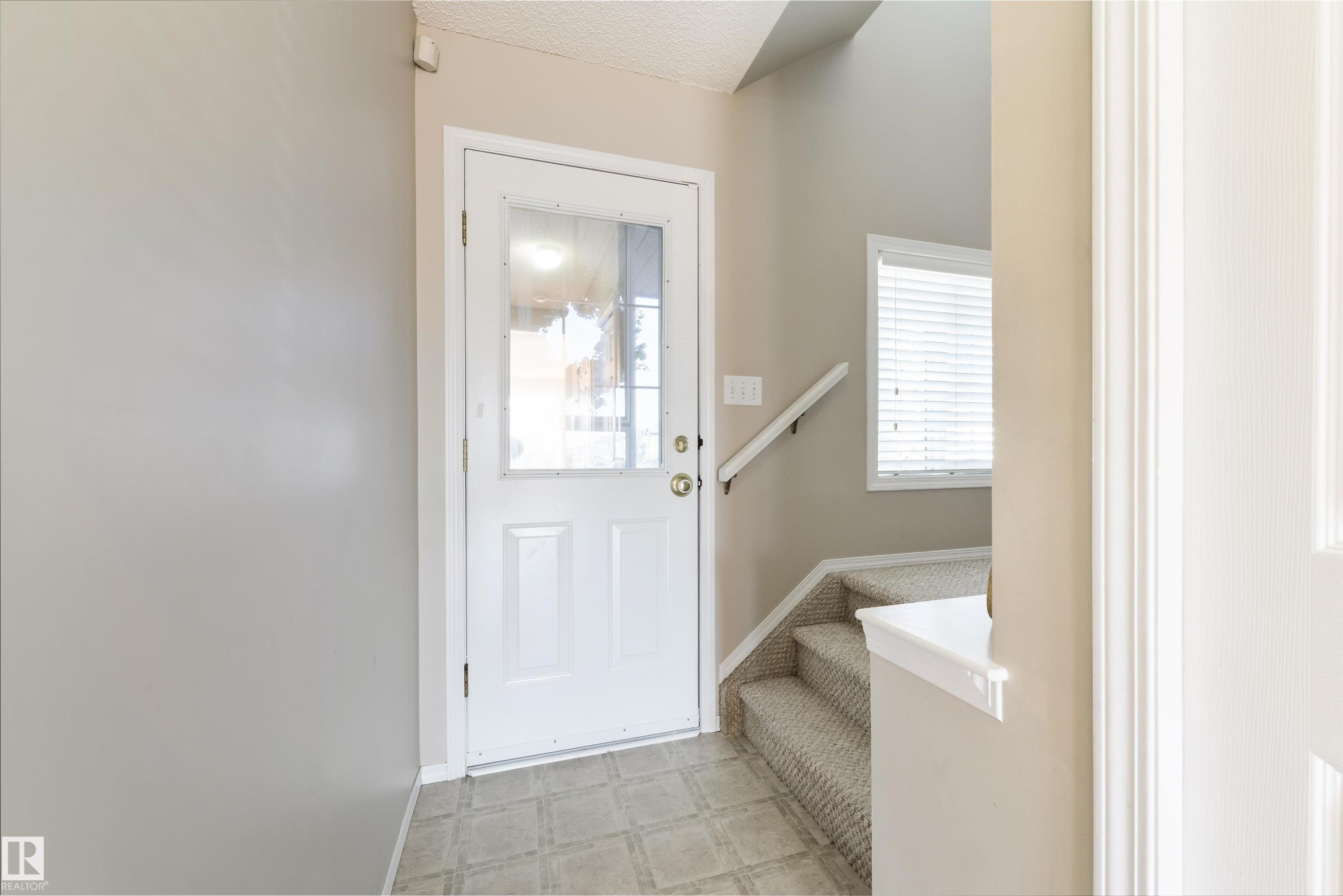 2923 30 Street, Edmonton, AB - Indoor Photo Showing Other Room