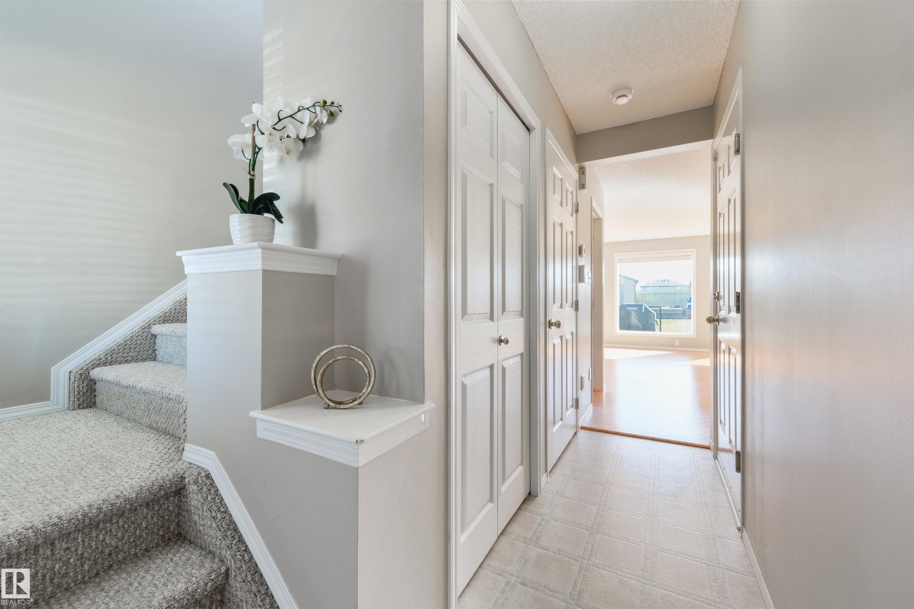 2923 30 Street, Edmonton, AB - Indoor Photo Showing Other Room