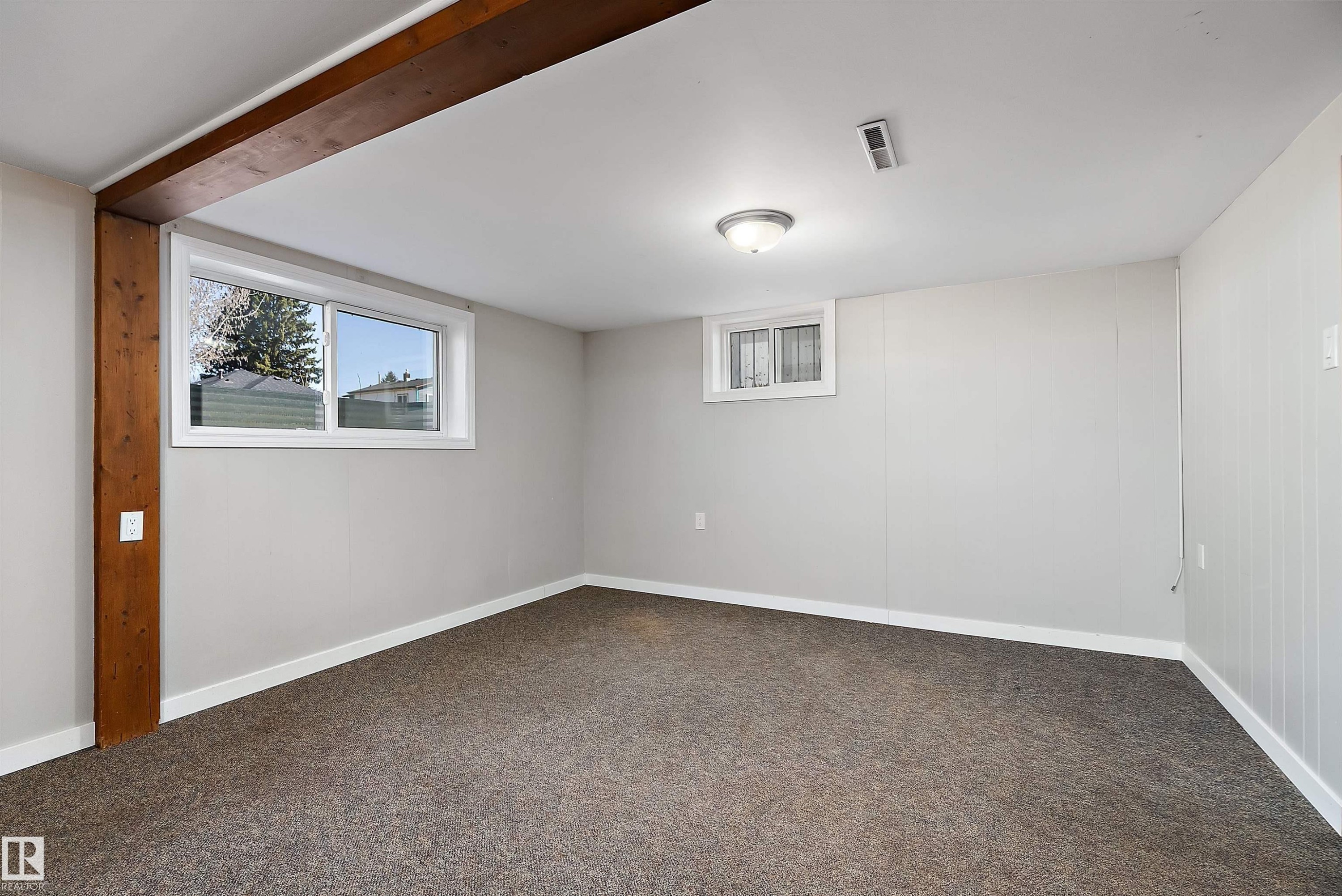 9747 66 Avenue, Edmonton, AB - Indoor Photo Showing Other Room