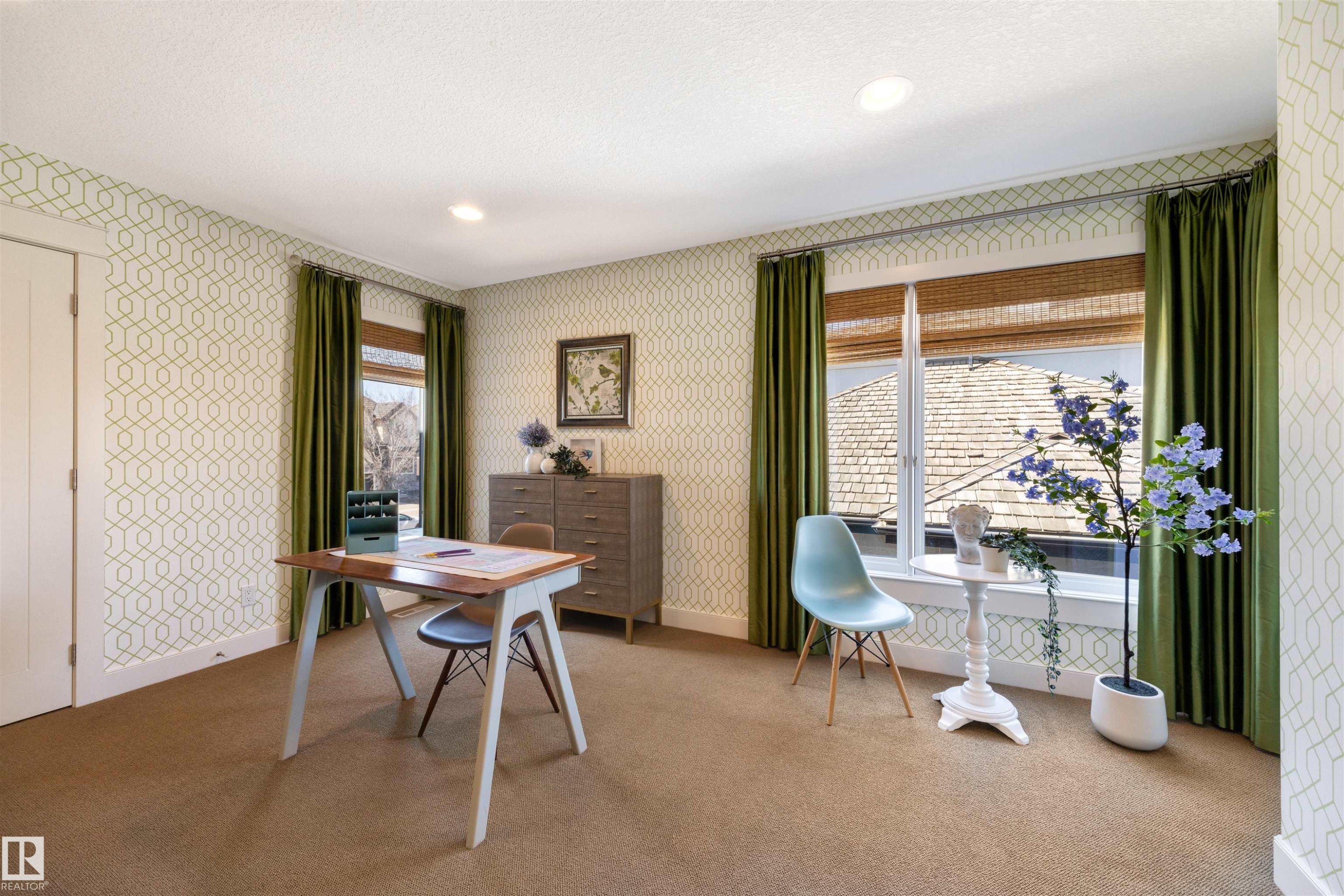 2464 Cameron Ravine Drive, Edmonton, AB - Indoor Photo Showing Office