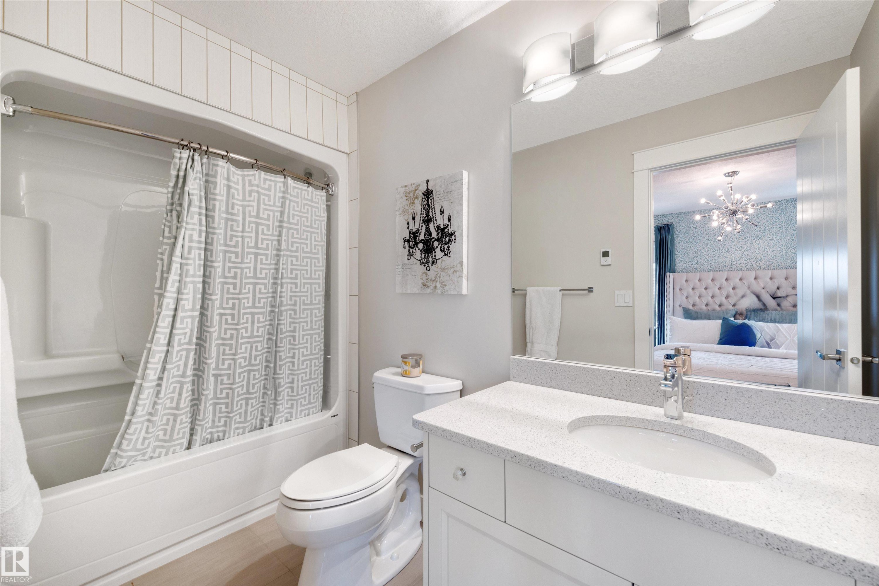 2464 Cameron Ravine Drive, Edmonton, AB - Indoor Photo Showing Bathroom