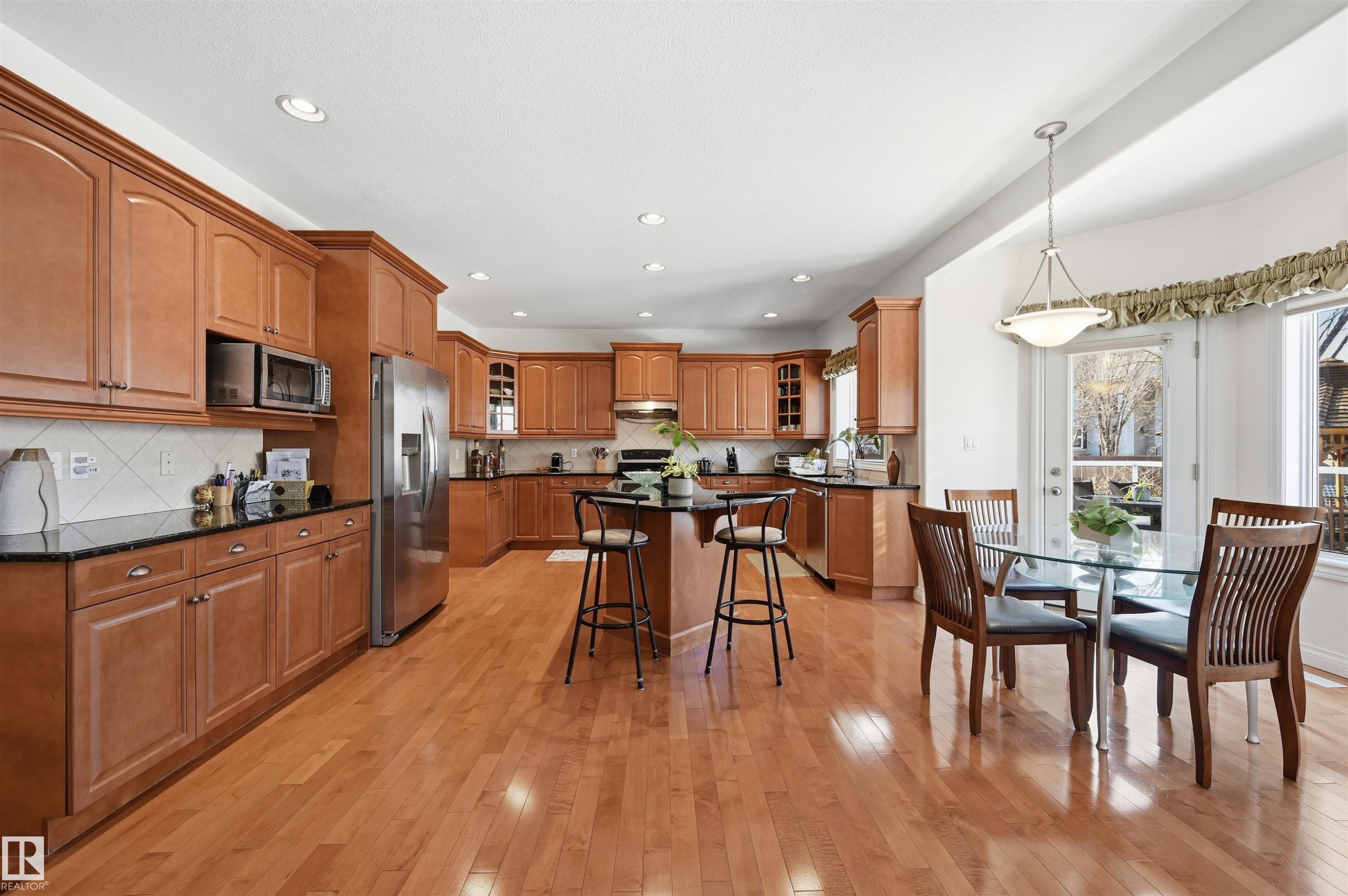 1198 Hollands Way, Edmonton, AB - Indoor