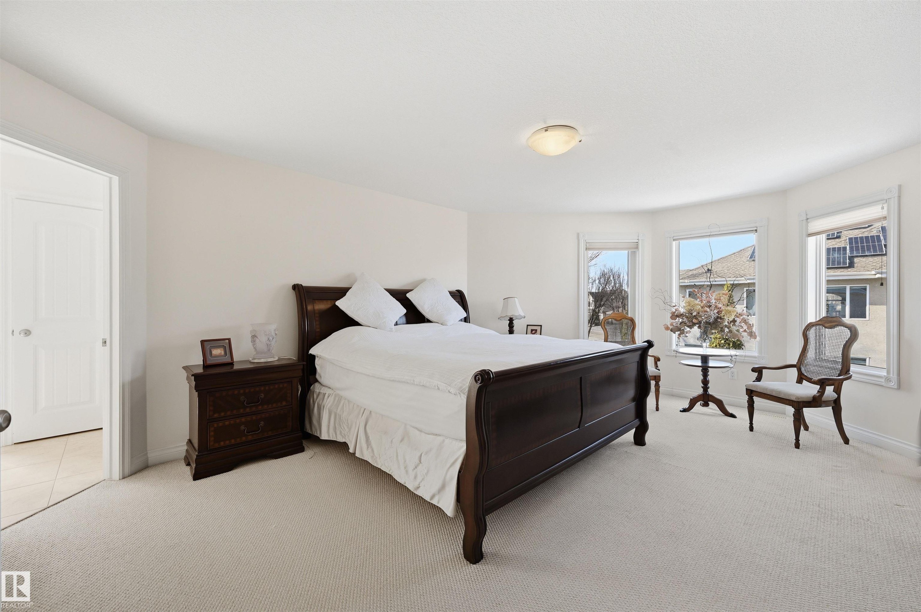 1198 Hollands Way, Edmonton, AB - Indoor Photo Showing Bedroom
