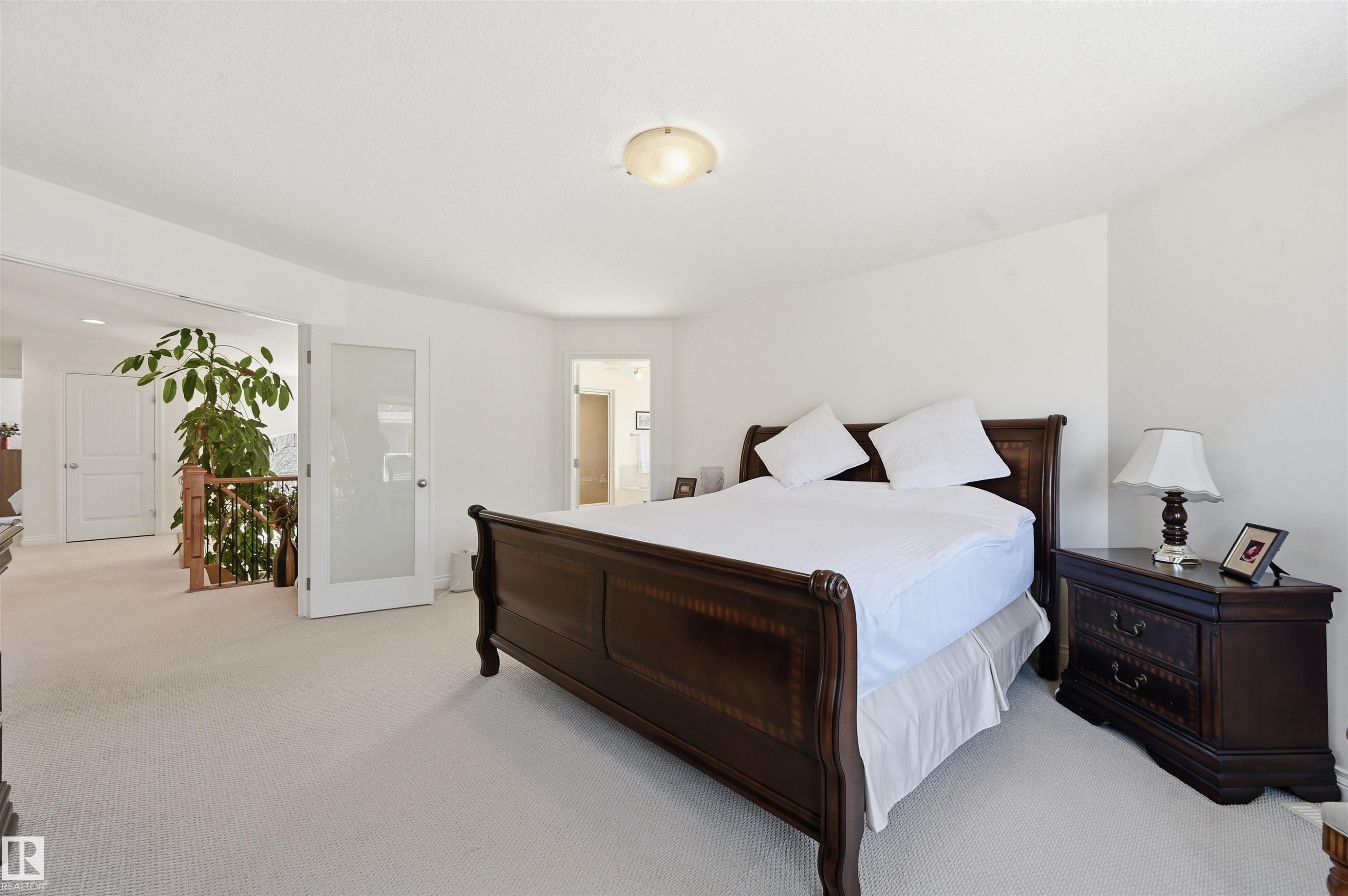 1198 Hollands Way, Edmonton, AB - Indoor Photo Showing Bedroom