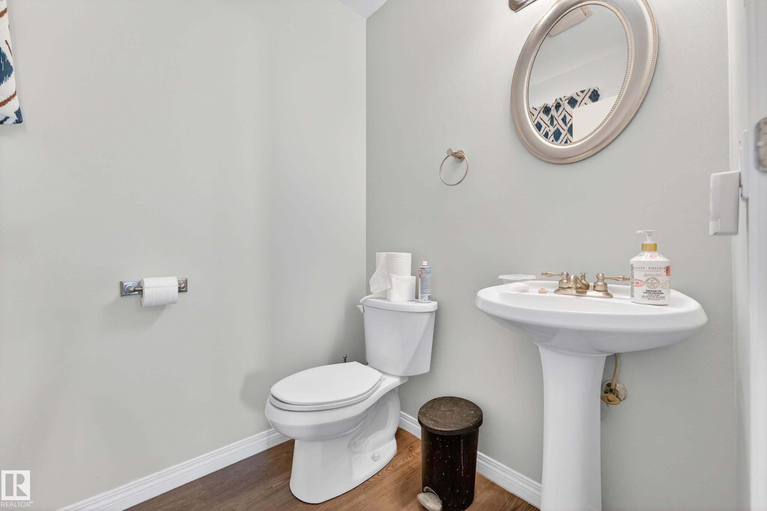 3584 42 Street, Edmonton, AB - Indoor Photo Showing Bathroom