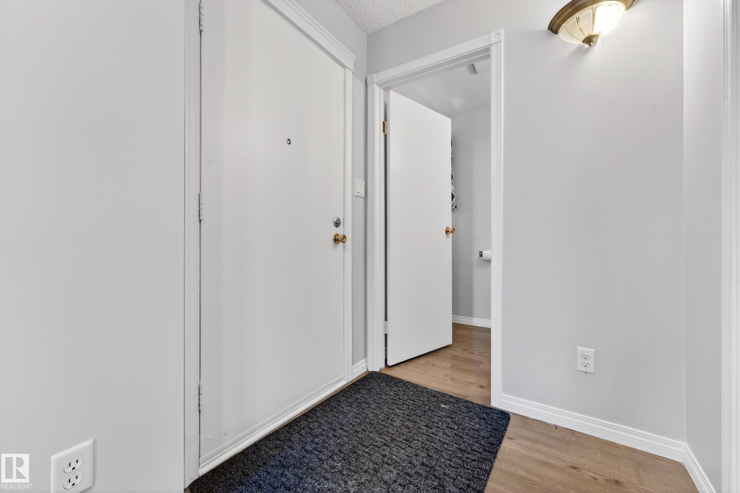 3584 42 Street, Edmonton, AB - Indoor Photo Showing Other Room