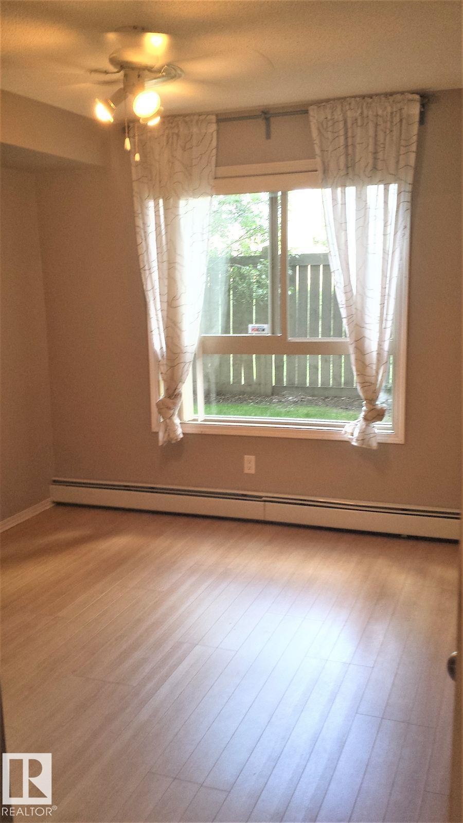 117 17003 67 Avenue, Edmonton, AB - Indoor Photo Showing Other Room