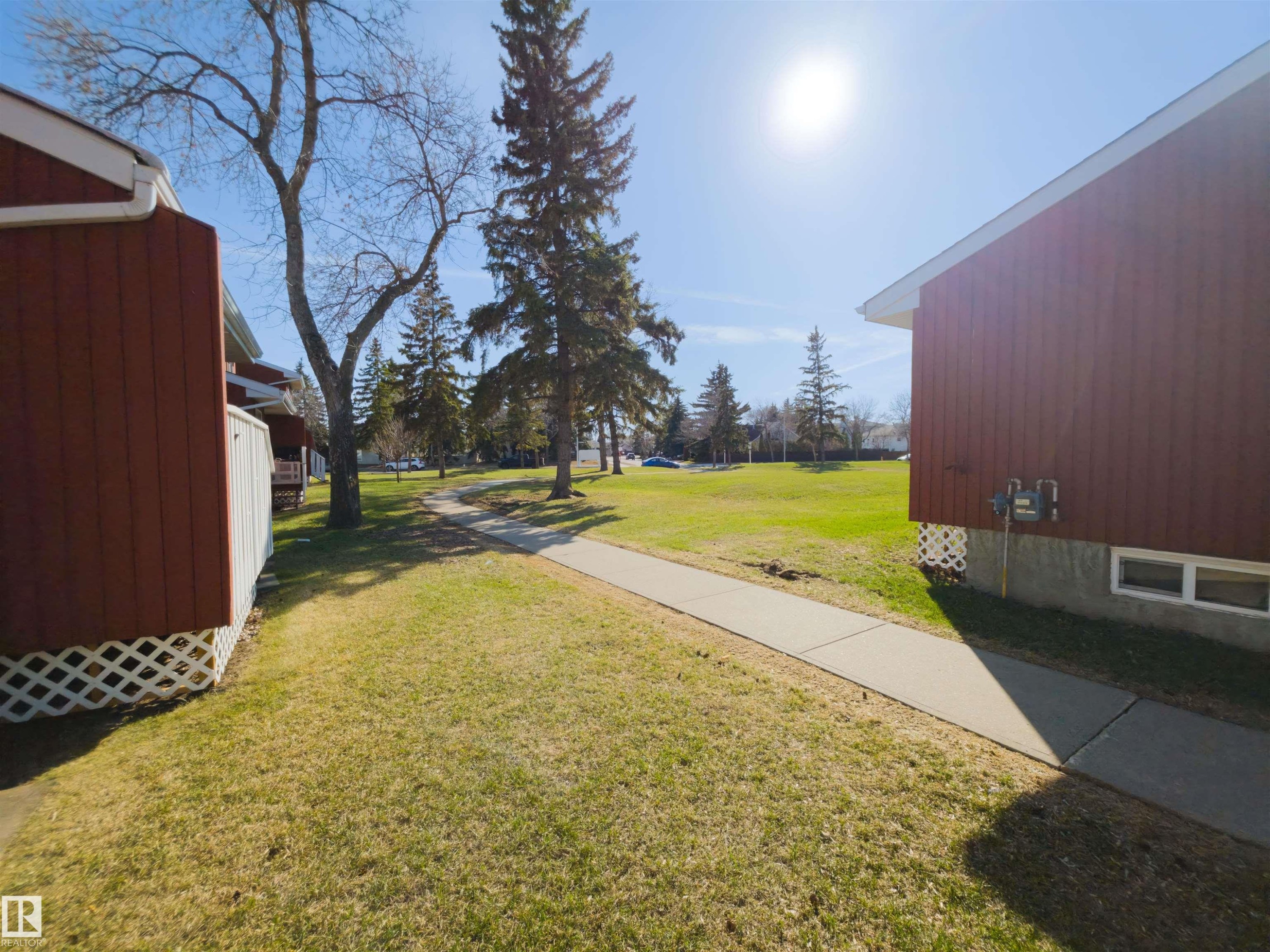 10618 Beaumaris Road, Edmonton, AB - Outdoor