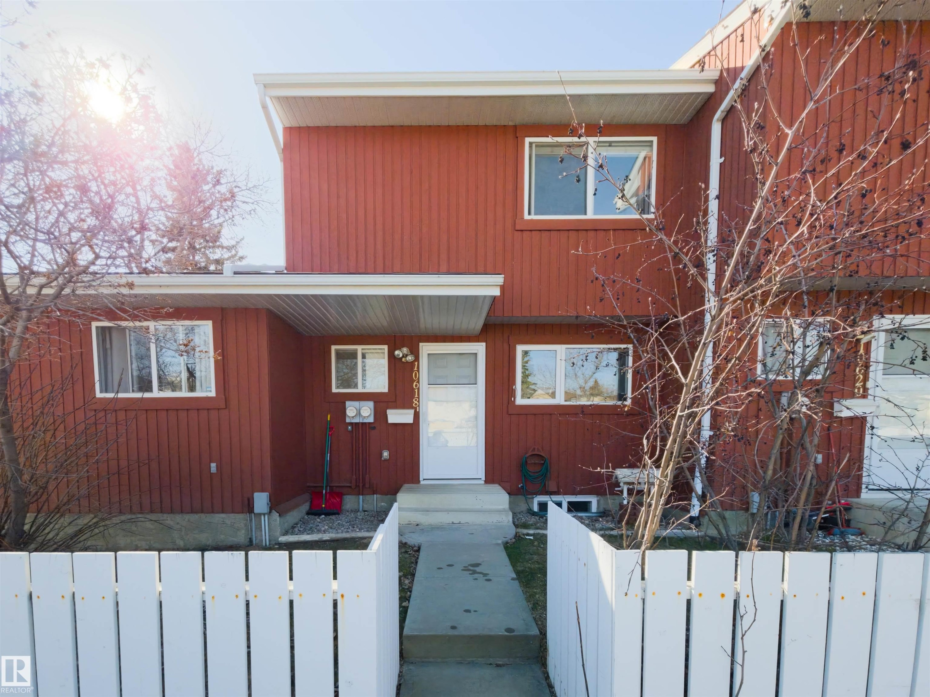 10618 Beaumaris Road, Edmonton, AB - Outdoor With Exterior