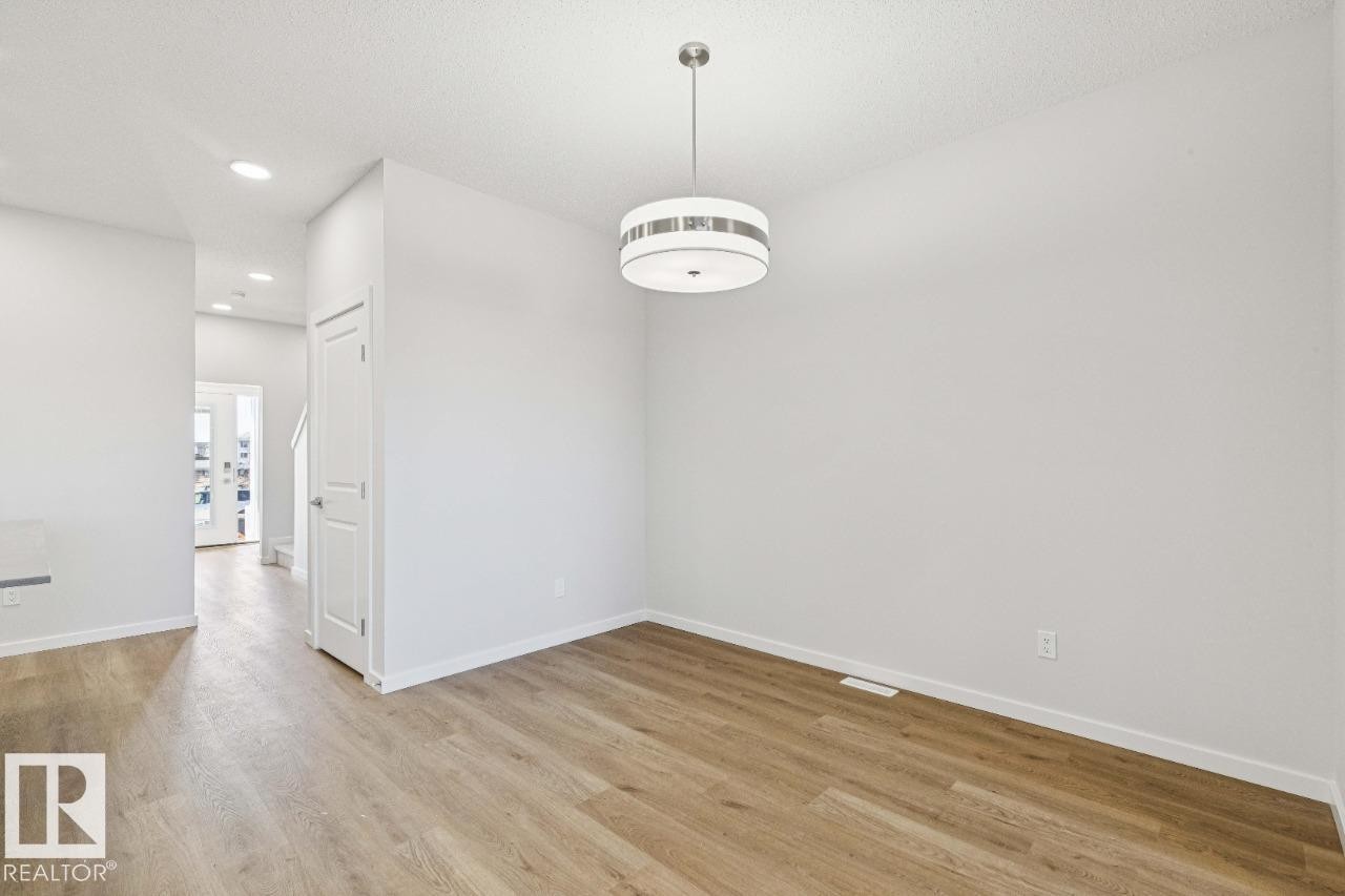 305 Edgemont Drive, Edmonton, AB - Indoor Photo Showing Other Room