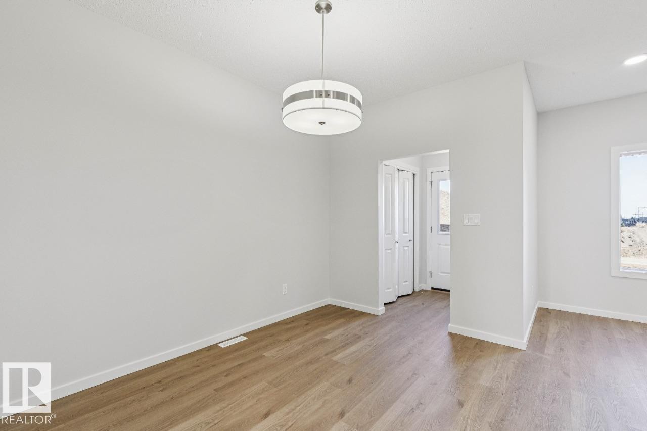 305 Edgemont Drive, Edmonton, AB - Indoor Photo Showing Other Room
