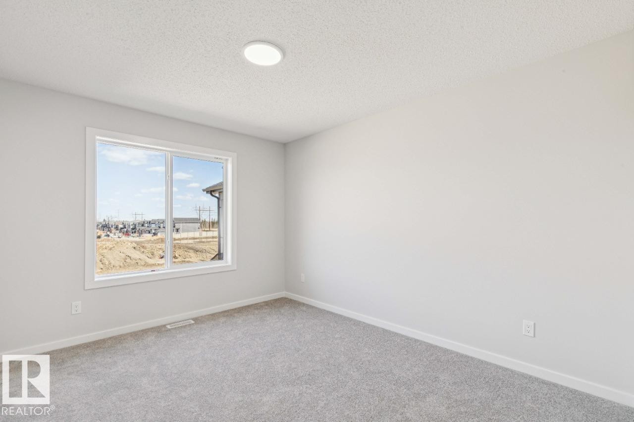305 Edgemont Drive, Edmonton, AB - Indoor Photo Showing Other Room
