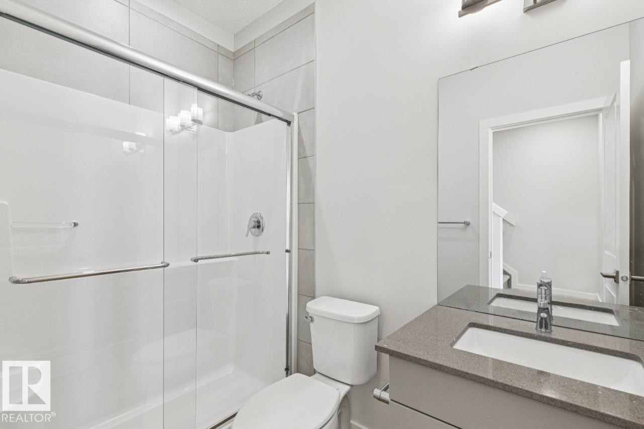 305 Edgemont Drive, Edmonton, AB - Indoor Photo Showing Bathroom