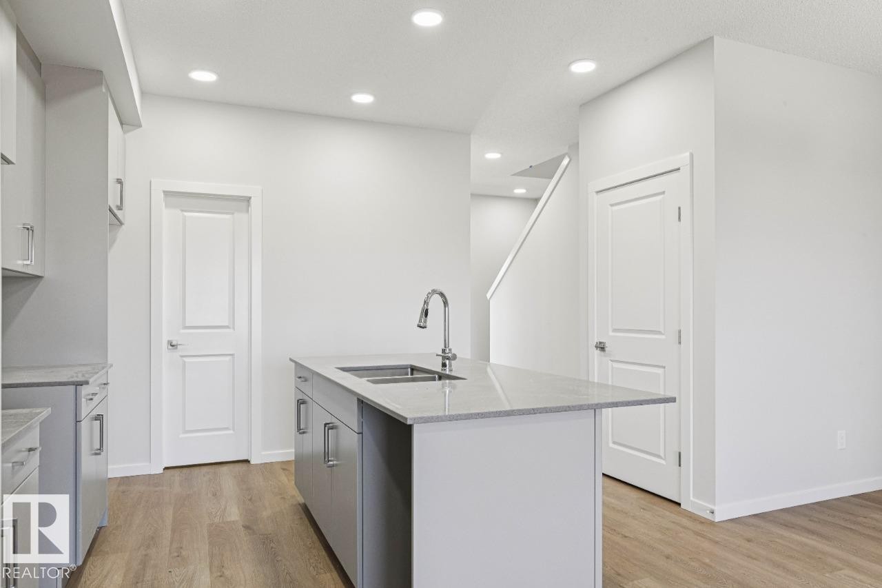 305 Edgemont Drive, Edmonton, AB - Indoor Photo Showing Kitchen With Double Sink