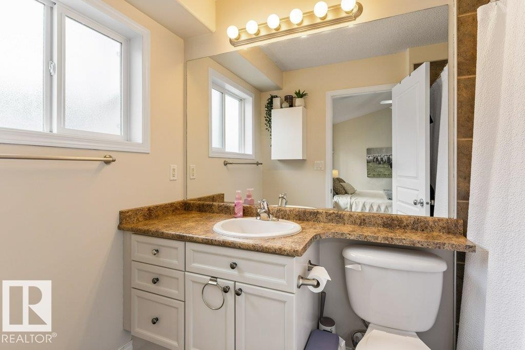 94 Eastgate Way, St. Albert, AB - Indoor Photo Showing Bathroom