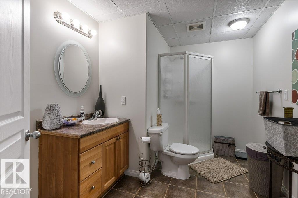 94 Eastgate Way, St. Albert, AB - Indoor Photo Showing Bathroom