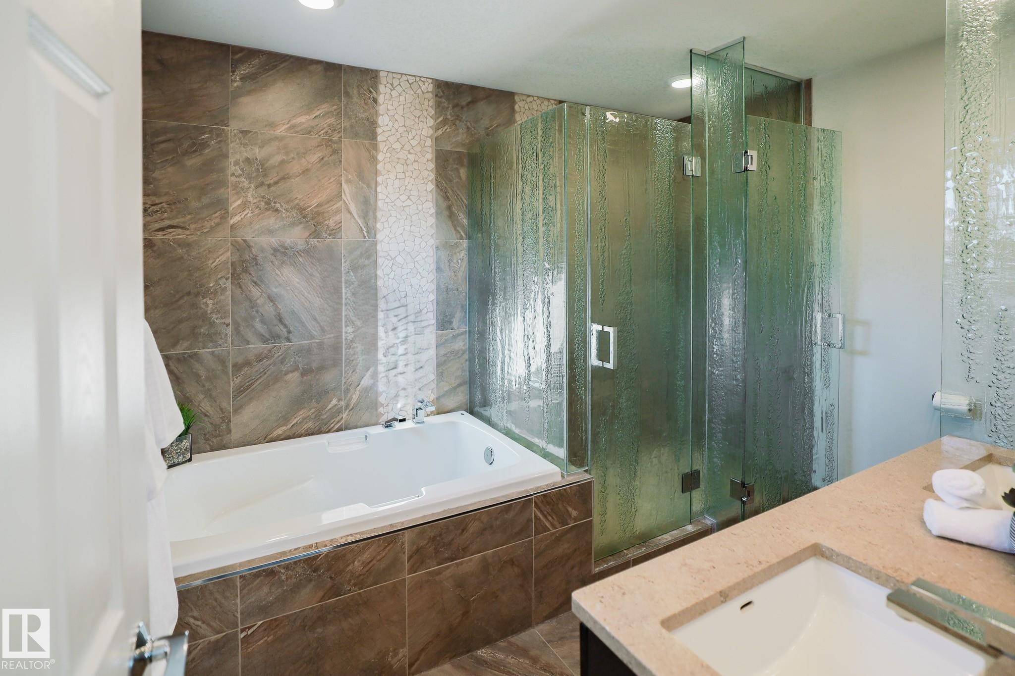 15155 Ramsay Crescent, Edmonton, AB - Indoor Photo Showing Bathroom