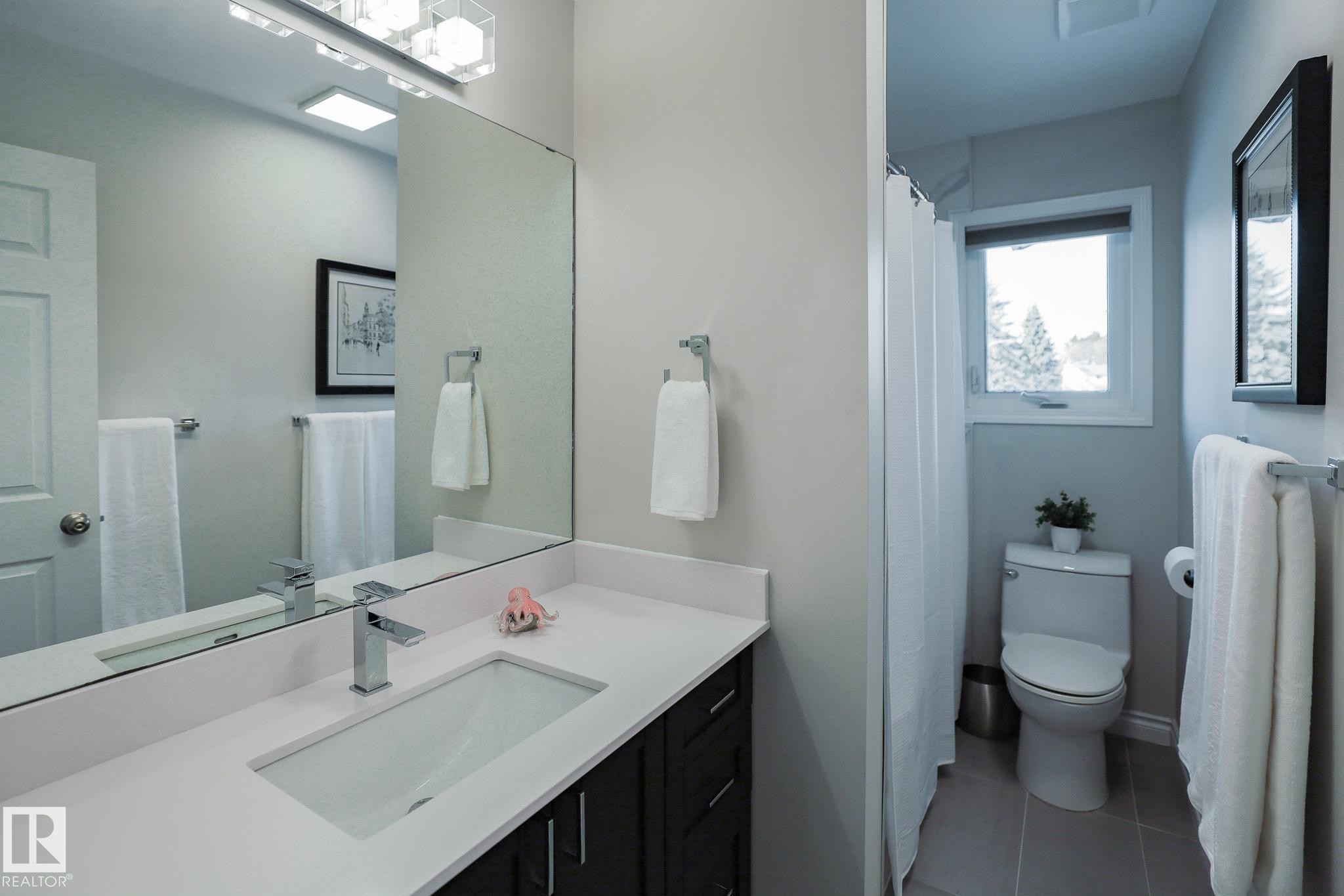 15155 Ramsay Crescent, Edmonton, AB - Indoor Photo Showing Bathroom