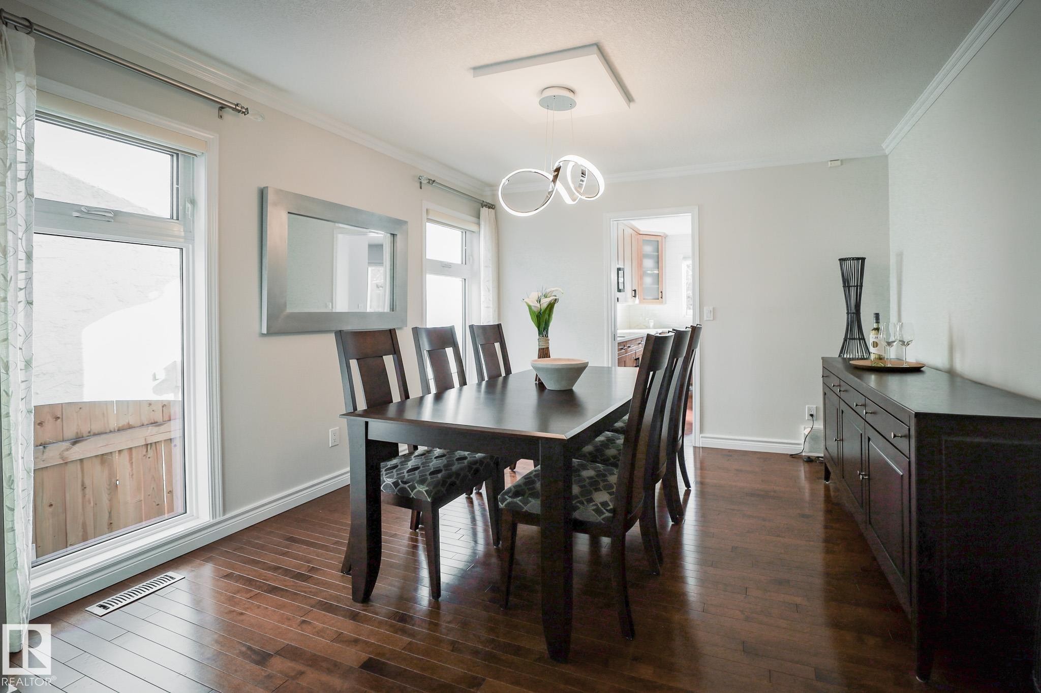 15155 Ramsay Crescent, Edmonton, AB - Indoor Photo Showing Dining Room