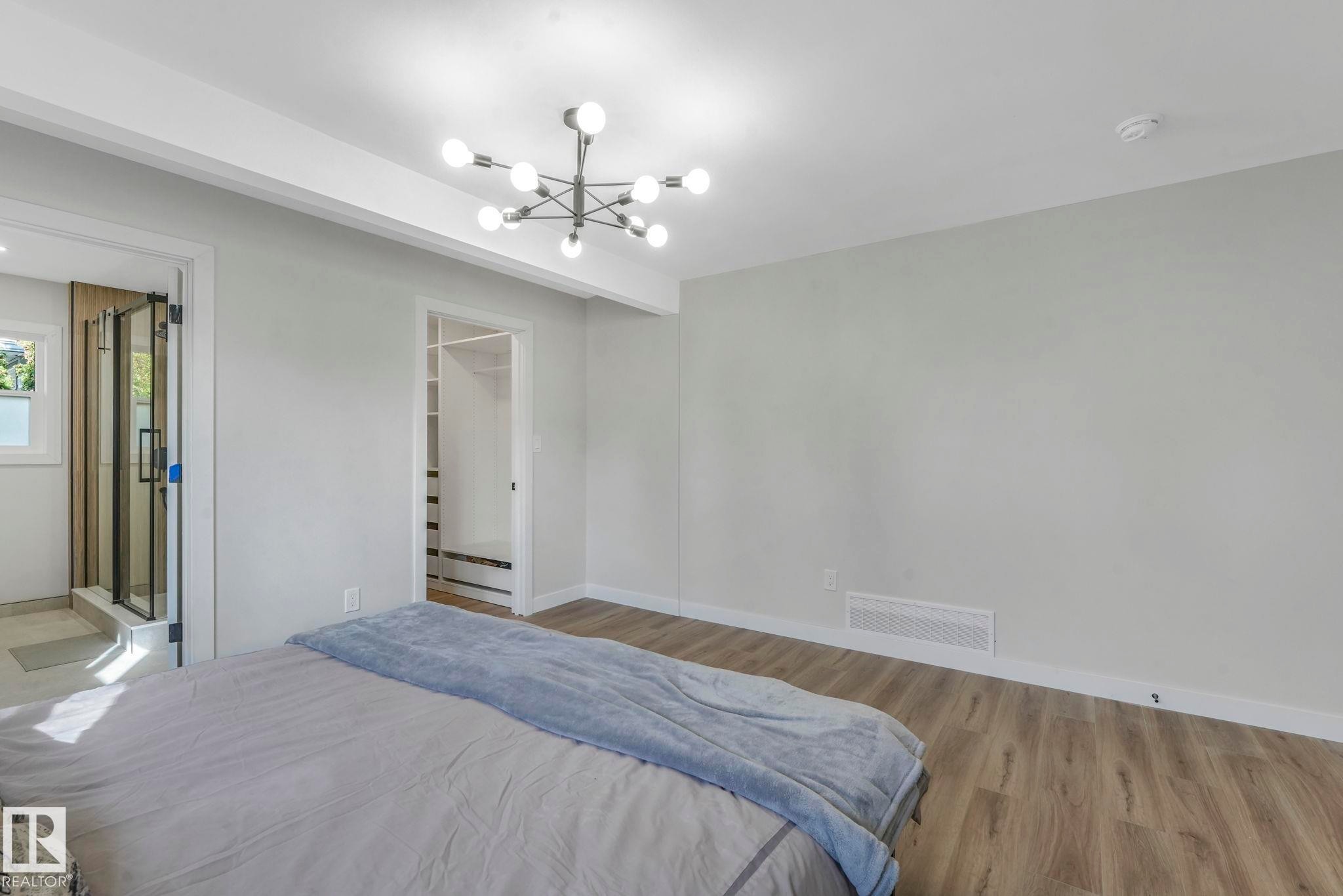 7404 82 Street, Edmonton, AB - Indoor Photo Showing Bedroom