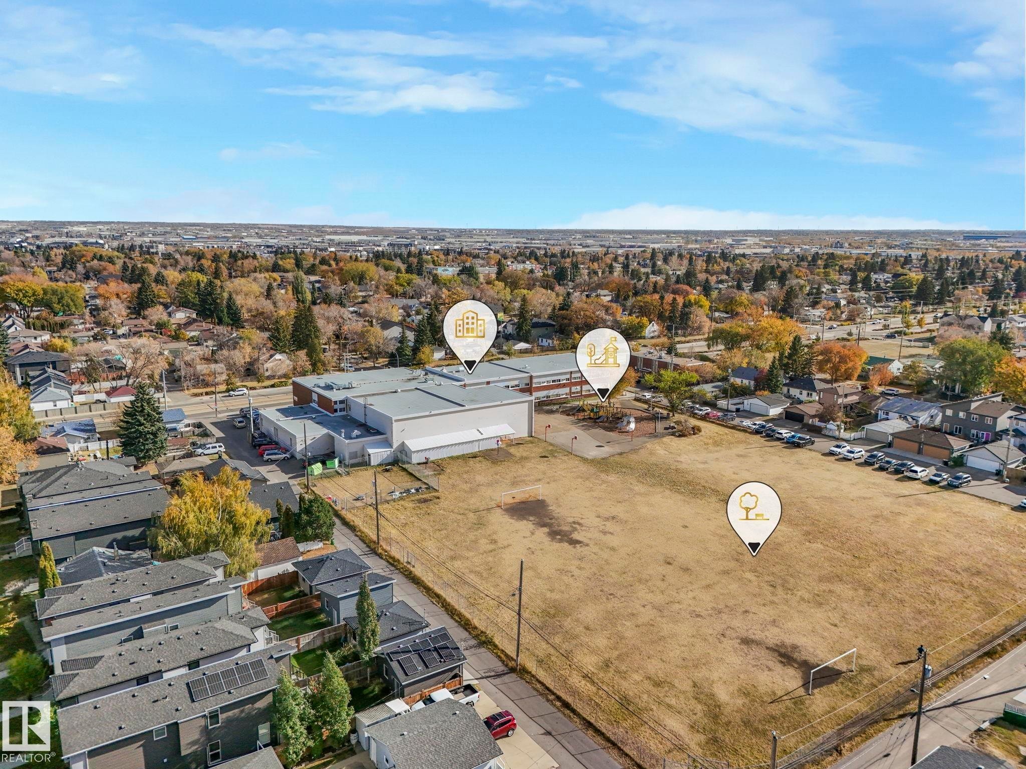 7404 82 Street, Edmonton, AB - Outdoor With View