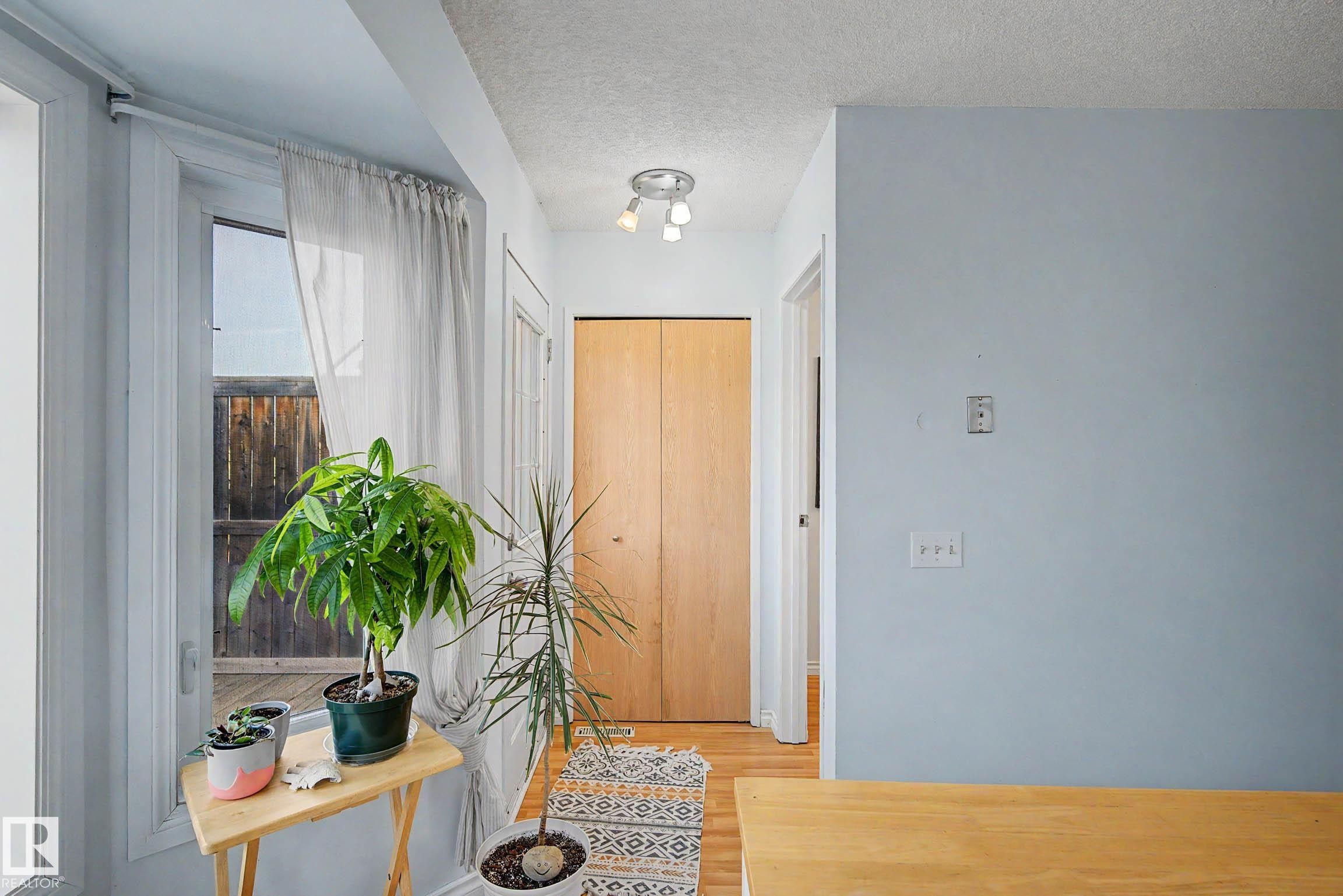 129 5 Aberdeen Way, Stony Plain, AB - Indoor Photo Showing Other Room