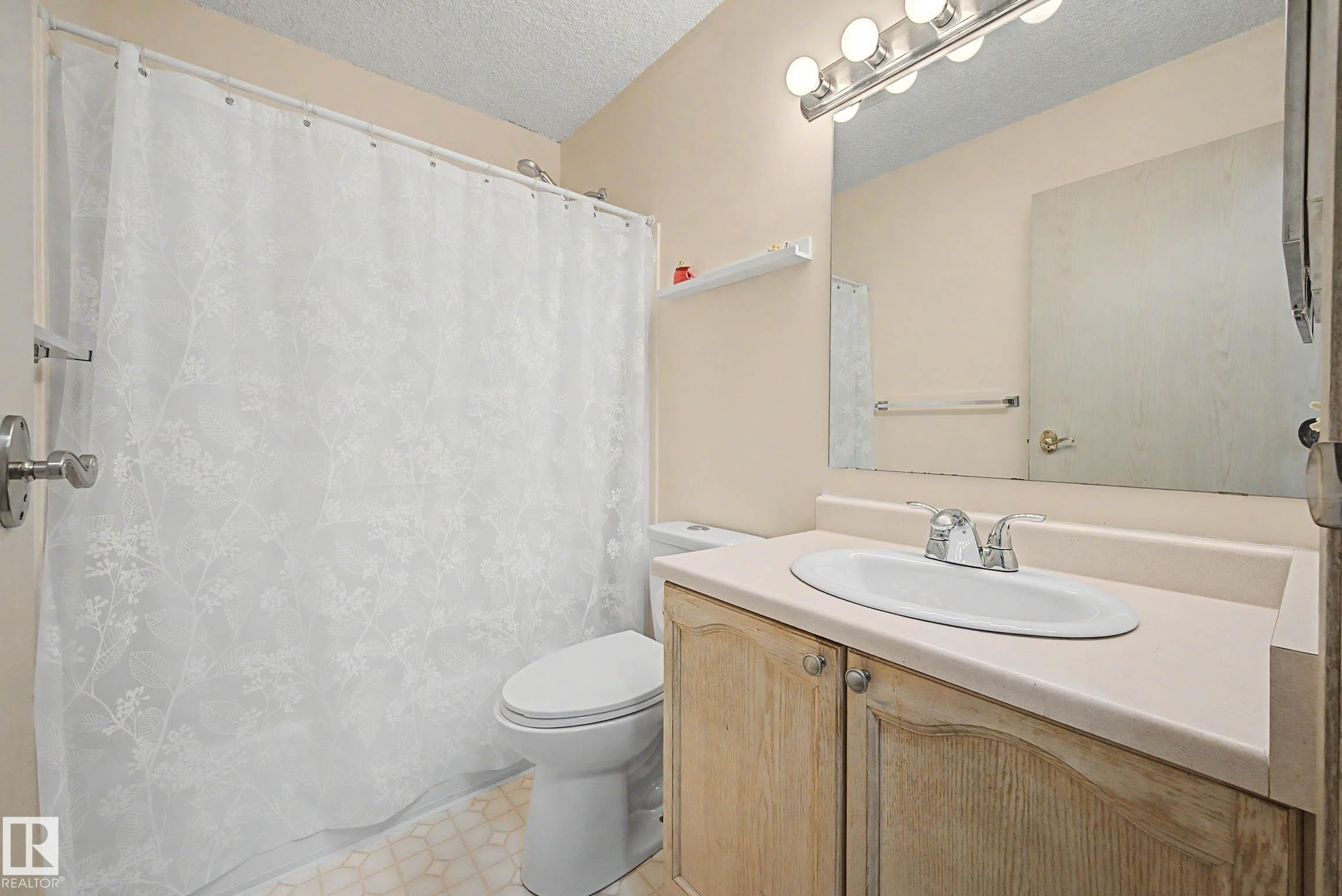 129 5 Aberdeen Way, Stony Plain, AB - Indoor Photo Showing Bathroom