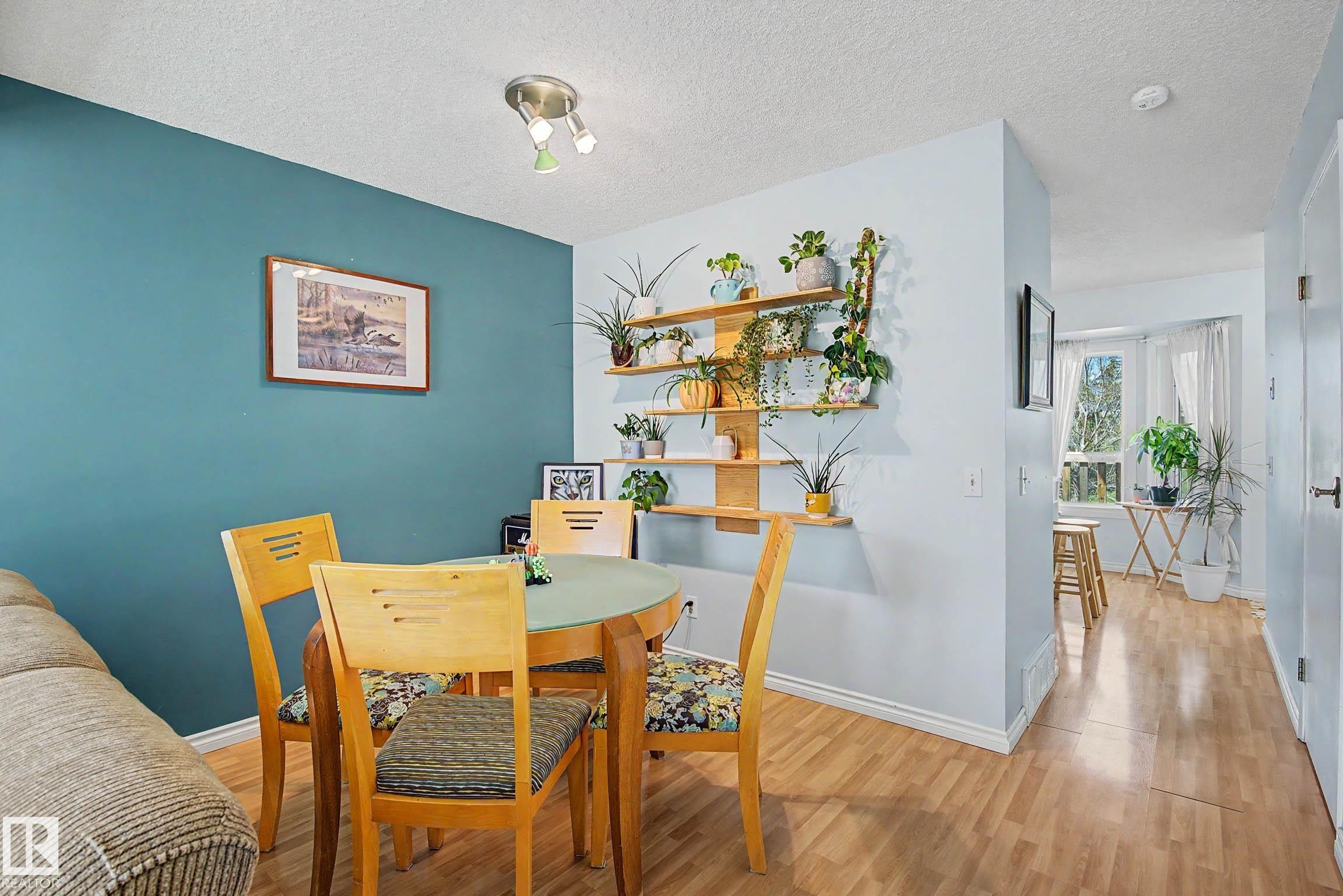 129 5 Aberdeen Way, Stony Plain, AB - Indoor Photo Showing Dining Room