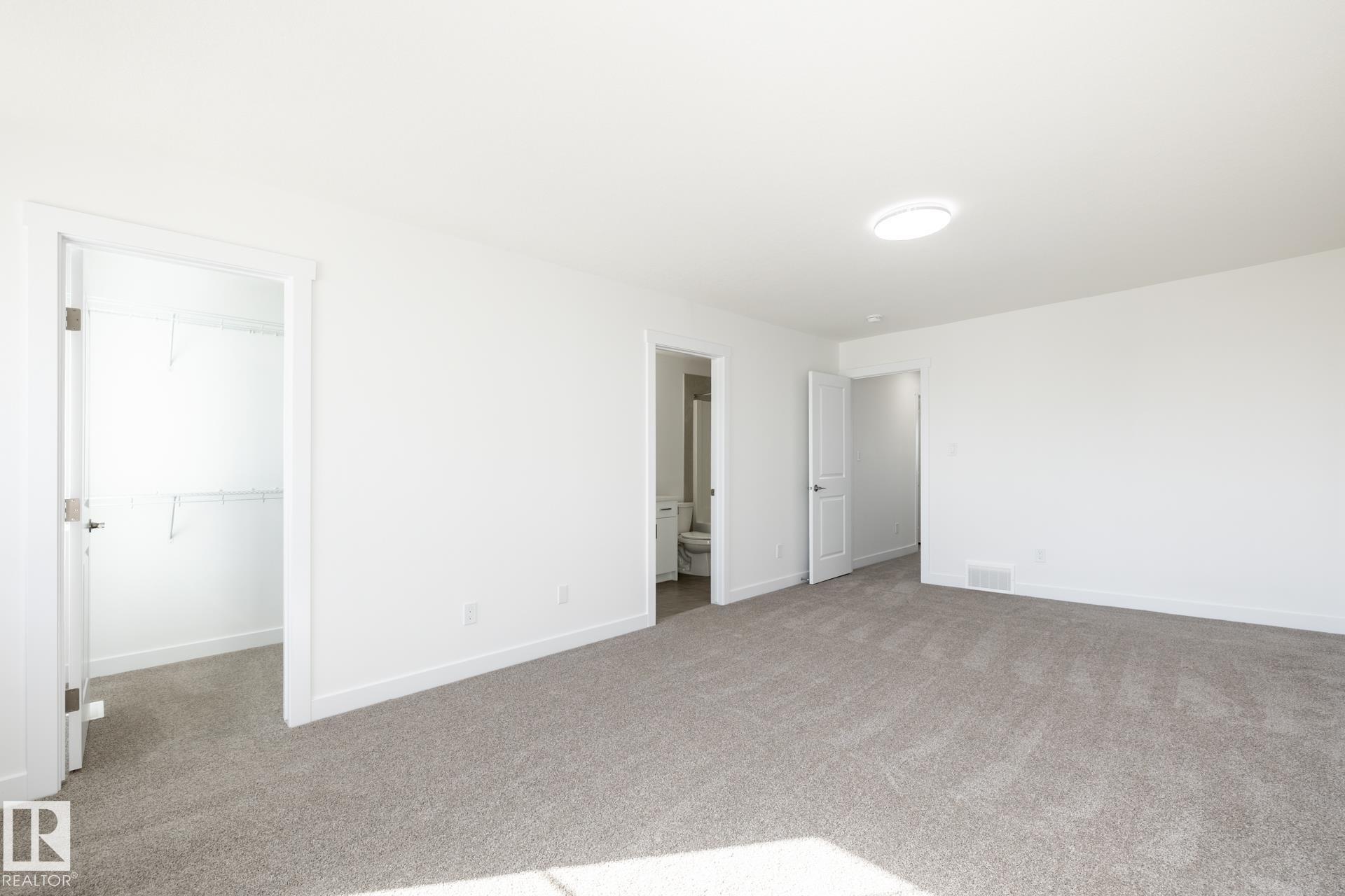 48 7110 Keswick Common, Edmonton, AB - Indoor Photo Showing Other Room