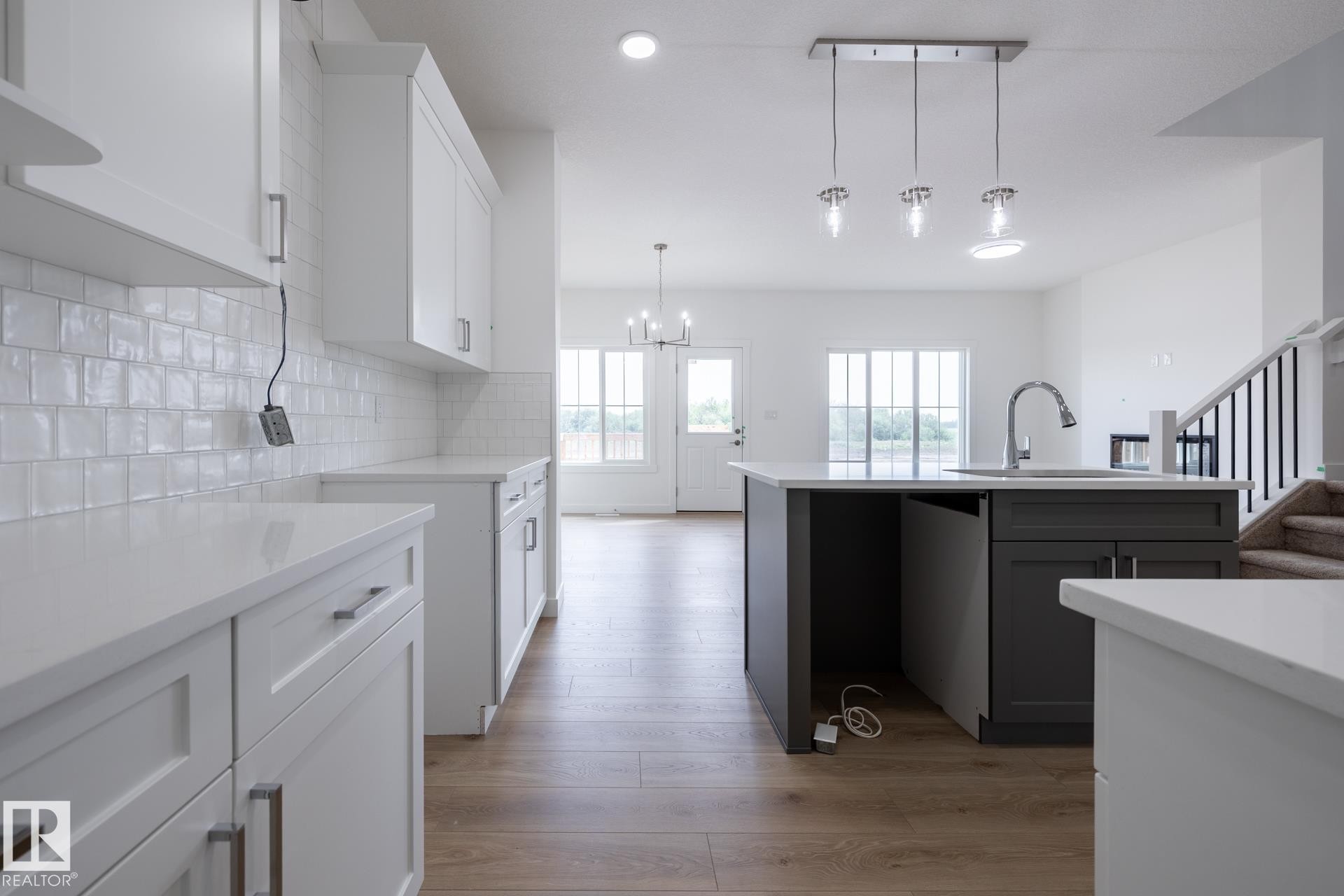 20837 15A Avenue Nw, Edmonton, AB - Indoor Photo Showing Kitchen With Upgraded Kitchen