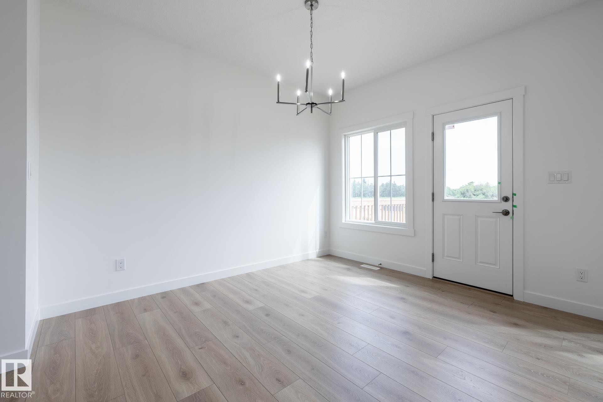 20837 15A Avenue Nw, Edmonton, AB - Indoor Photo Showing Other Room