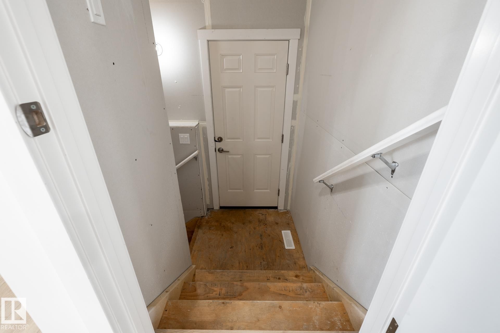 20837 15A Avenue Nw, Edmonton, AB - Indoor Photo Showing Other Room