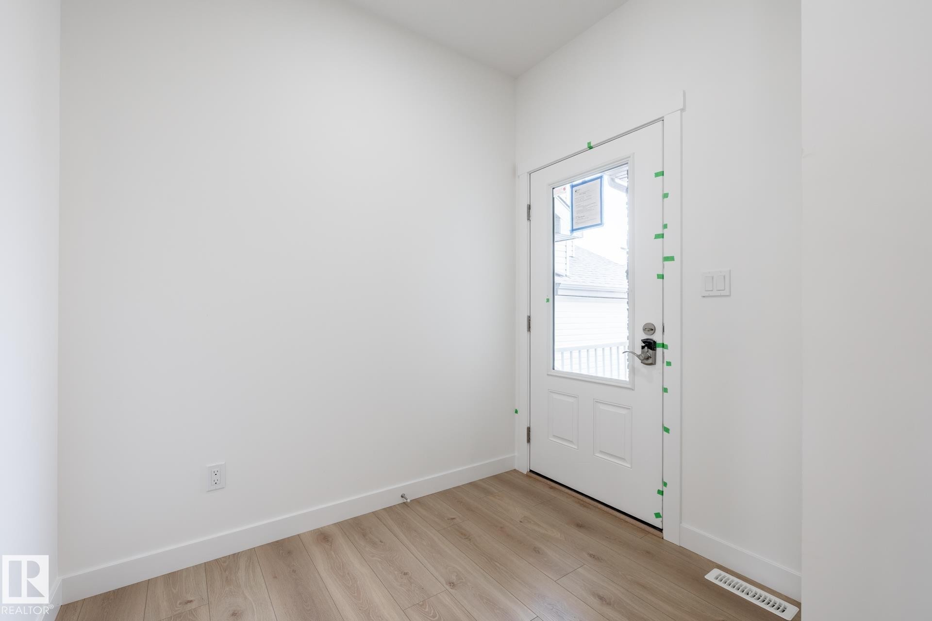 20837 15A Avenue Nw, Edmonton, AB - Indoor Photo Showing Other Room