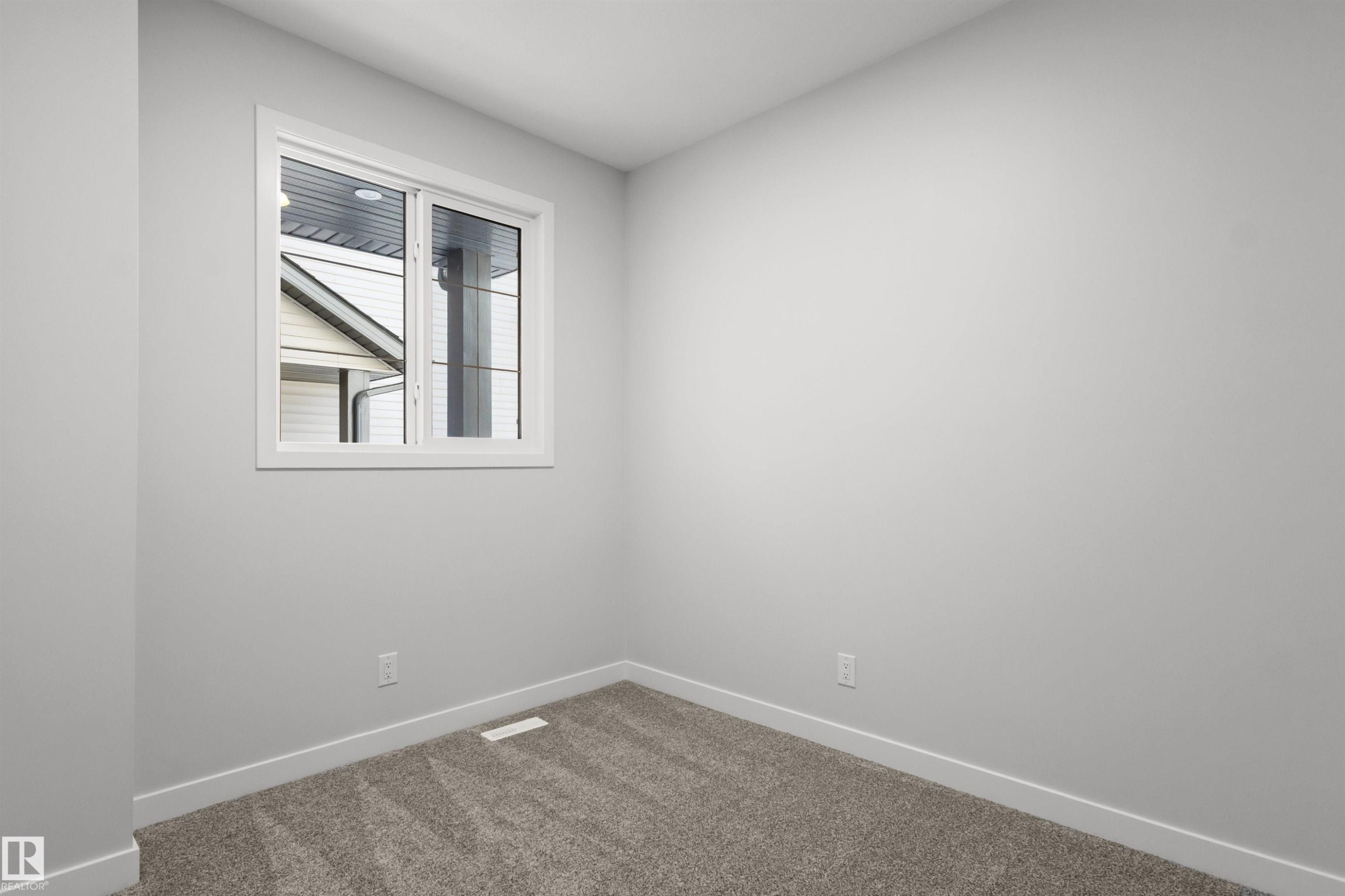 287 Paterson Link, Edmonton, AB - Indoor Photo Showing Other Room