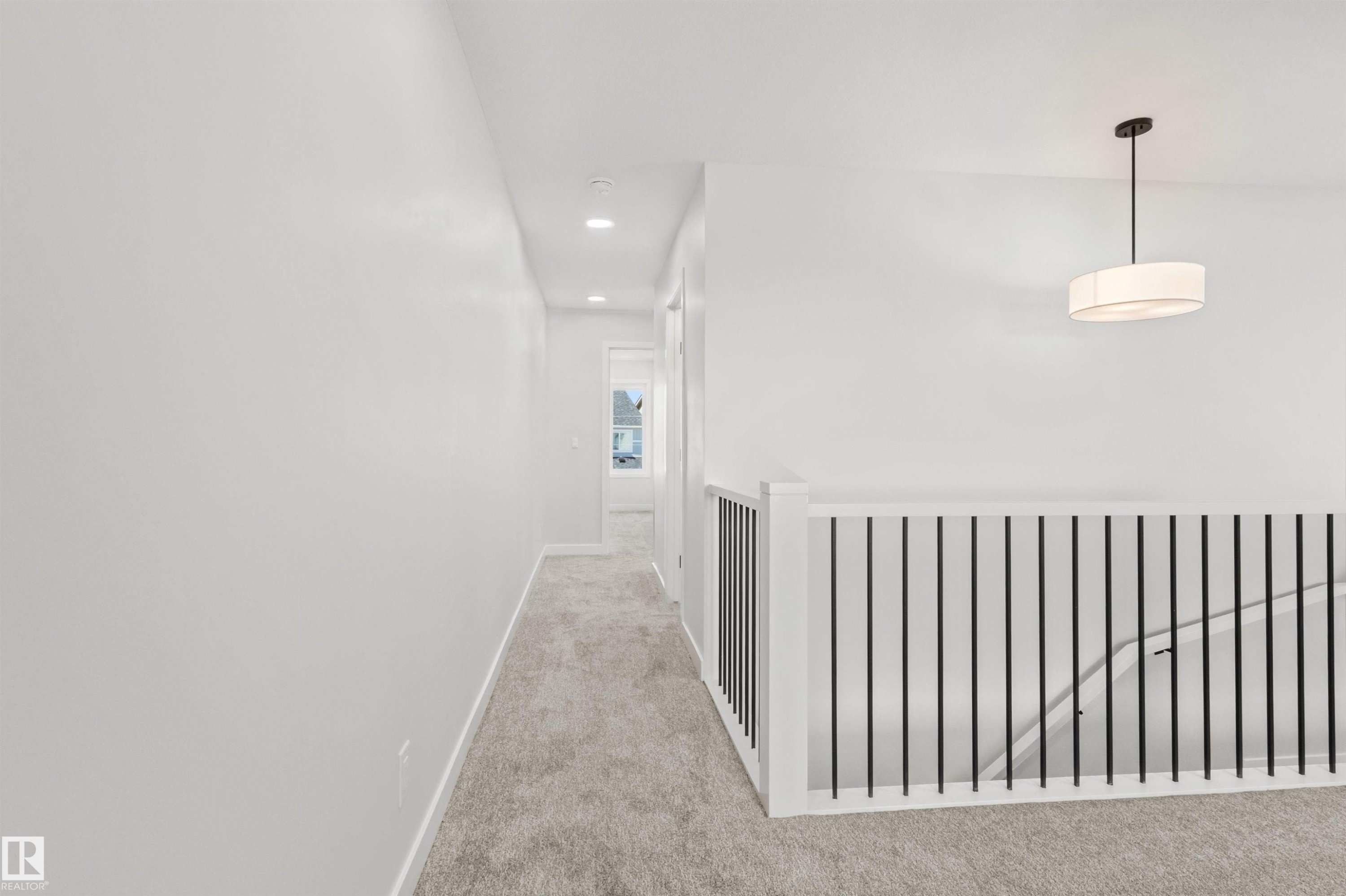 287 Paterson Link, Edmonton, AB - Indoor Photo Showing Other Room