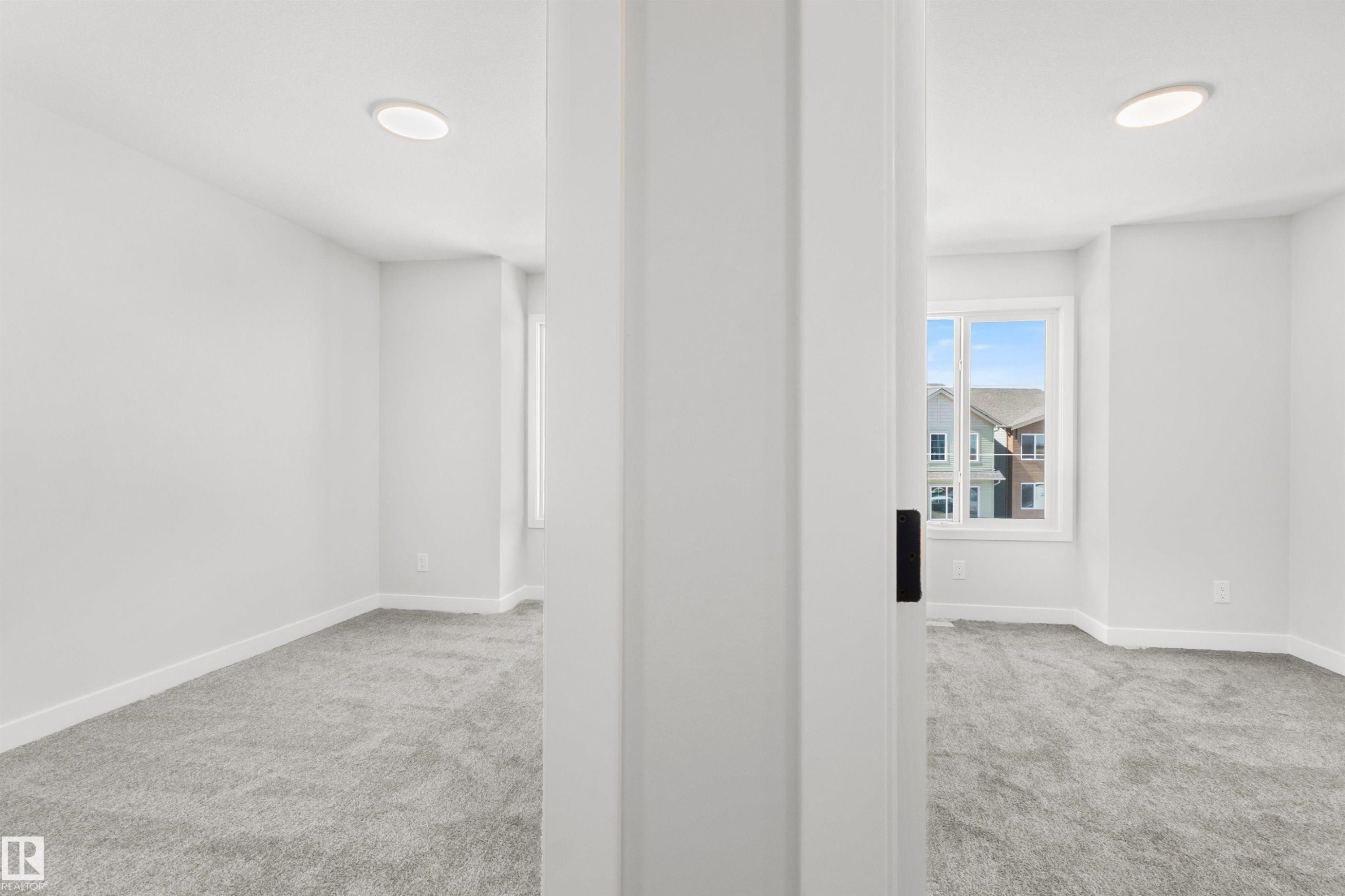 287 Paterson Link, Edmonton, AB - Indoor Photo Showing Other Room