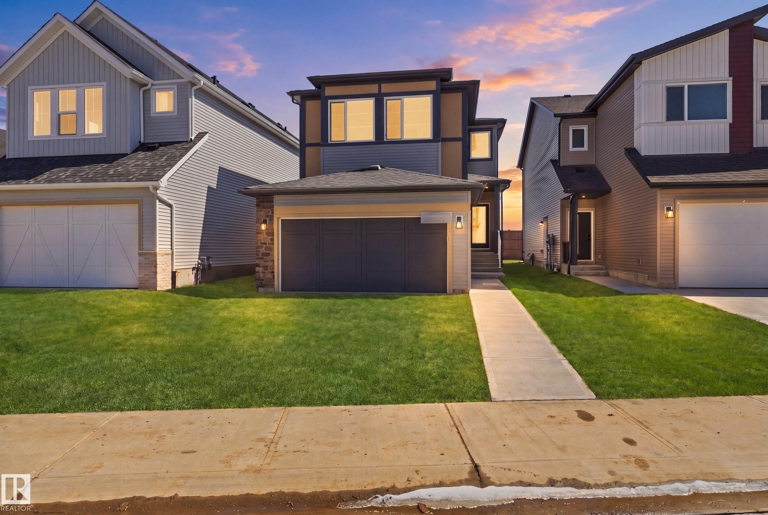 287 Paterson Link, Edmonton, AB - Outdoor With Facade