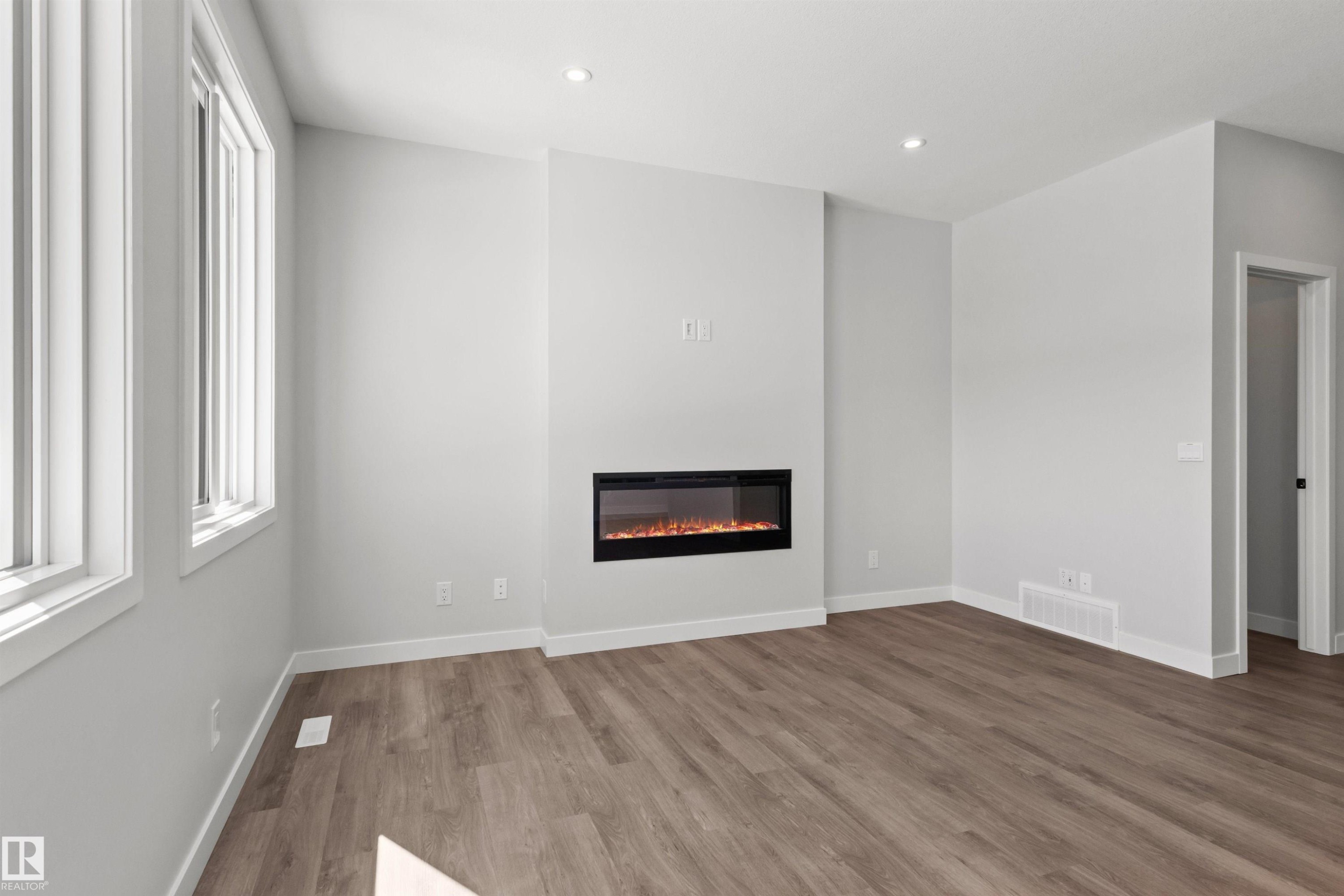 287 Paterson Link, Edmonton, AB - Indoor With Fireplace
