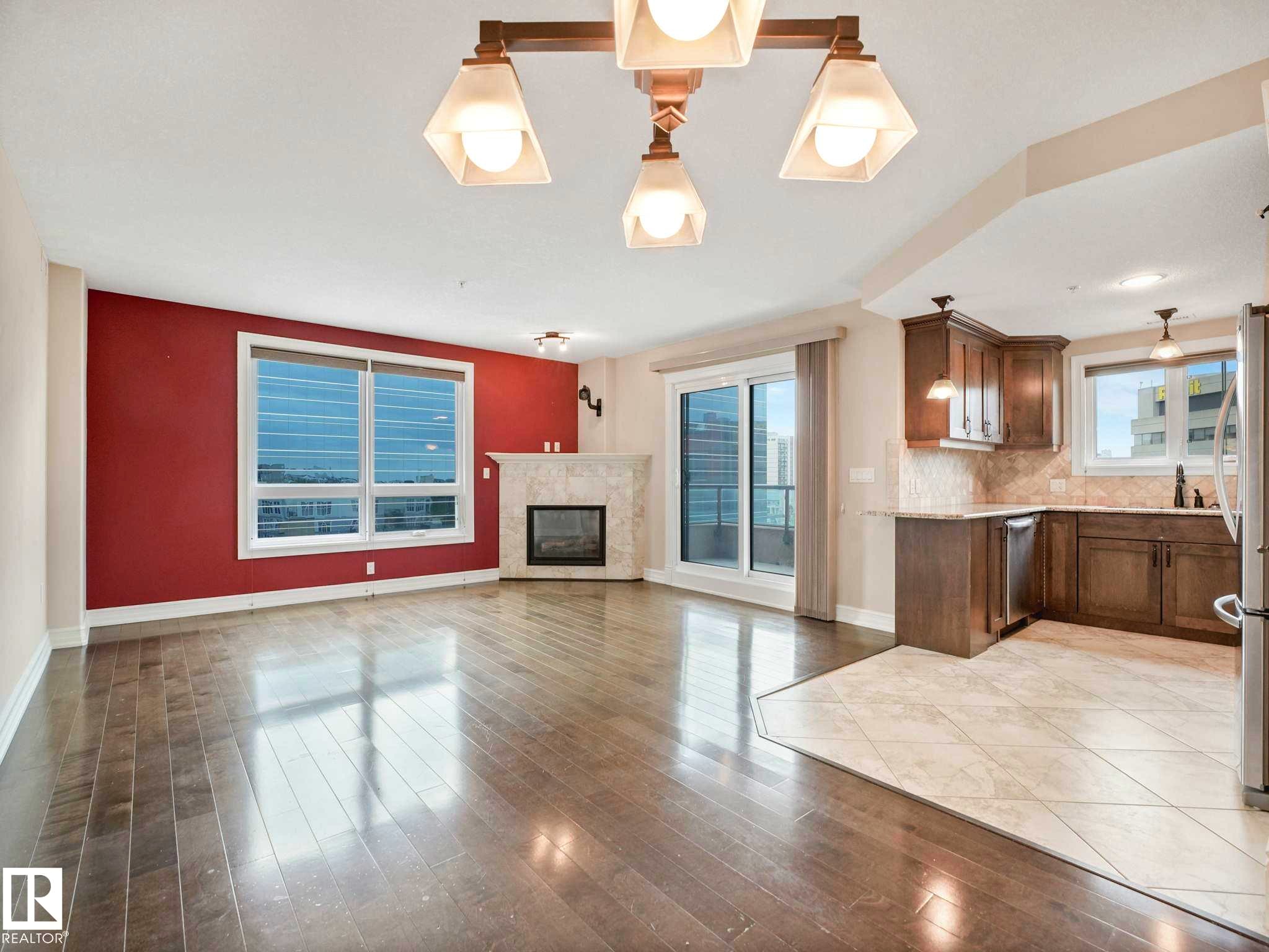 609 10142 111 Street, Edmonton, AB