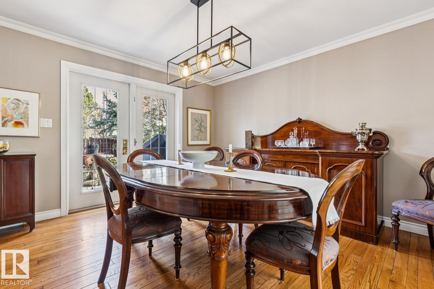 701 Romaniuk Road, Edmonton, AB - Indoor Photo Showing Dining Room