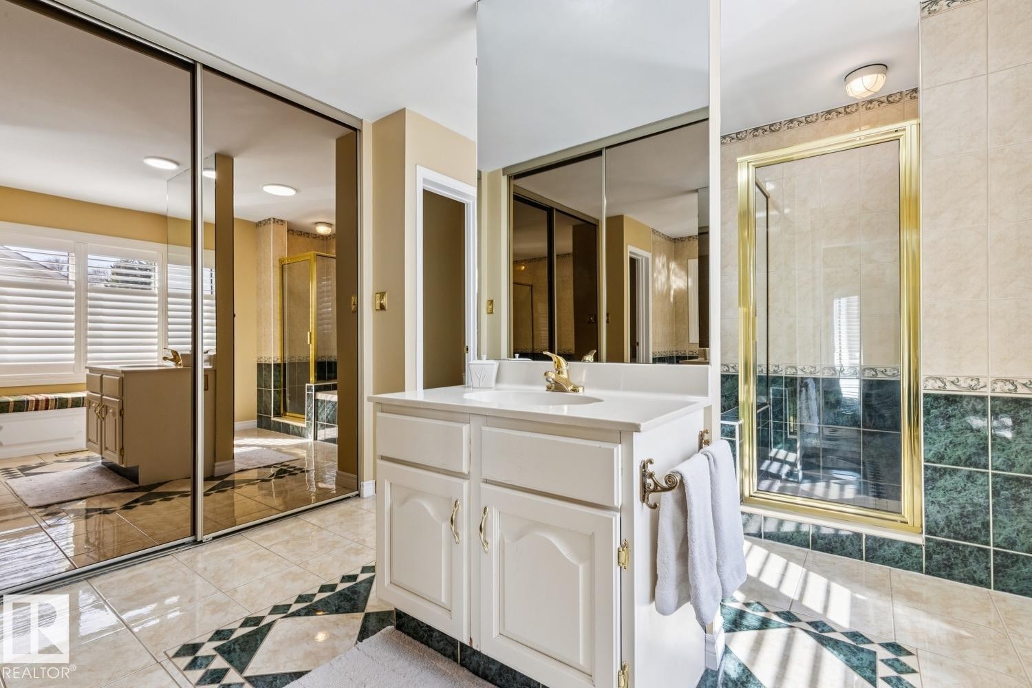 701 Romaniuk Road, Edmonton, AB - Indoor