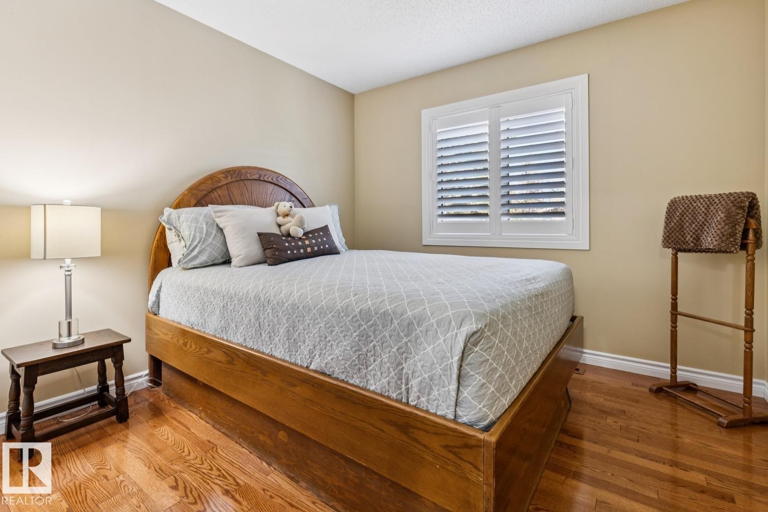 701 Romaniuk Road, Edmonton, AB - Indoor Photo Showing Bedroom
