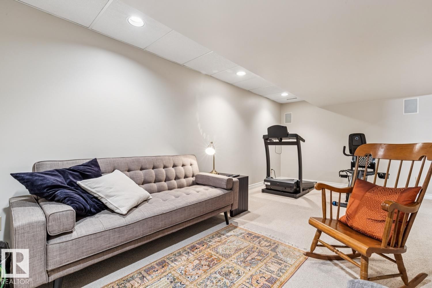 701 Romaniuk Road, Edmonton, AB - Indoor Photo Showing Other Room
