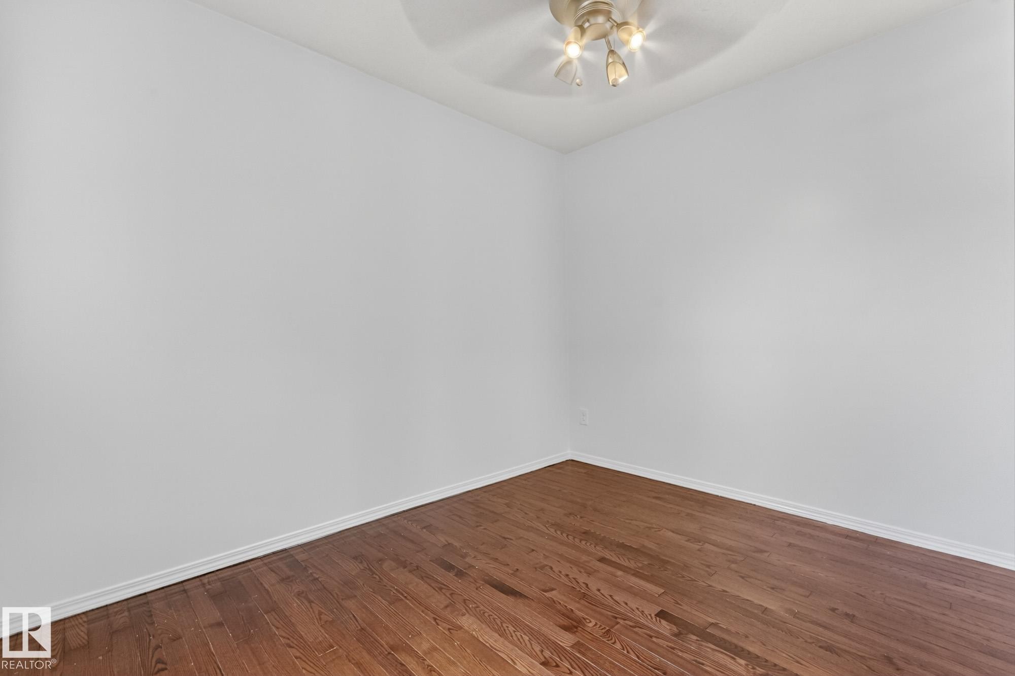18625 66 Avenue, Edmonton, AB - Indoor Photo Showing Other Room