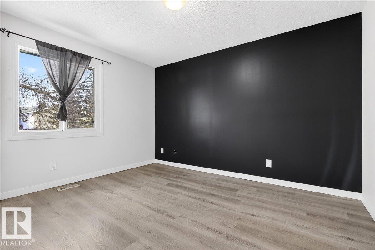 9915 173 Avenue, Edmonton, AB