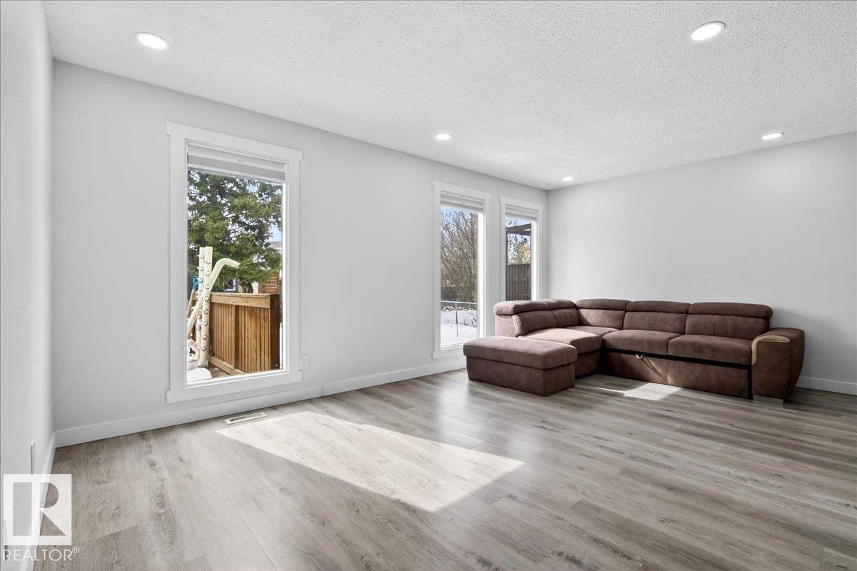 9915 173 Avenue, Edmonton, AB
