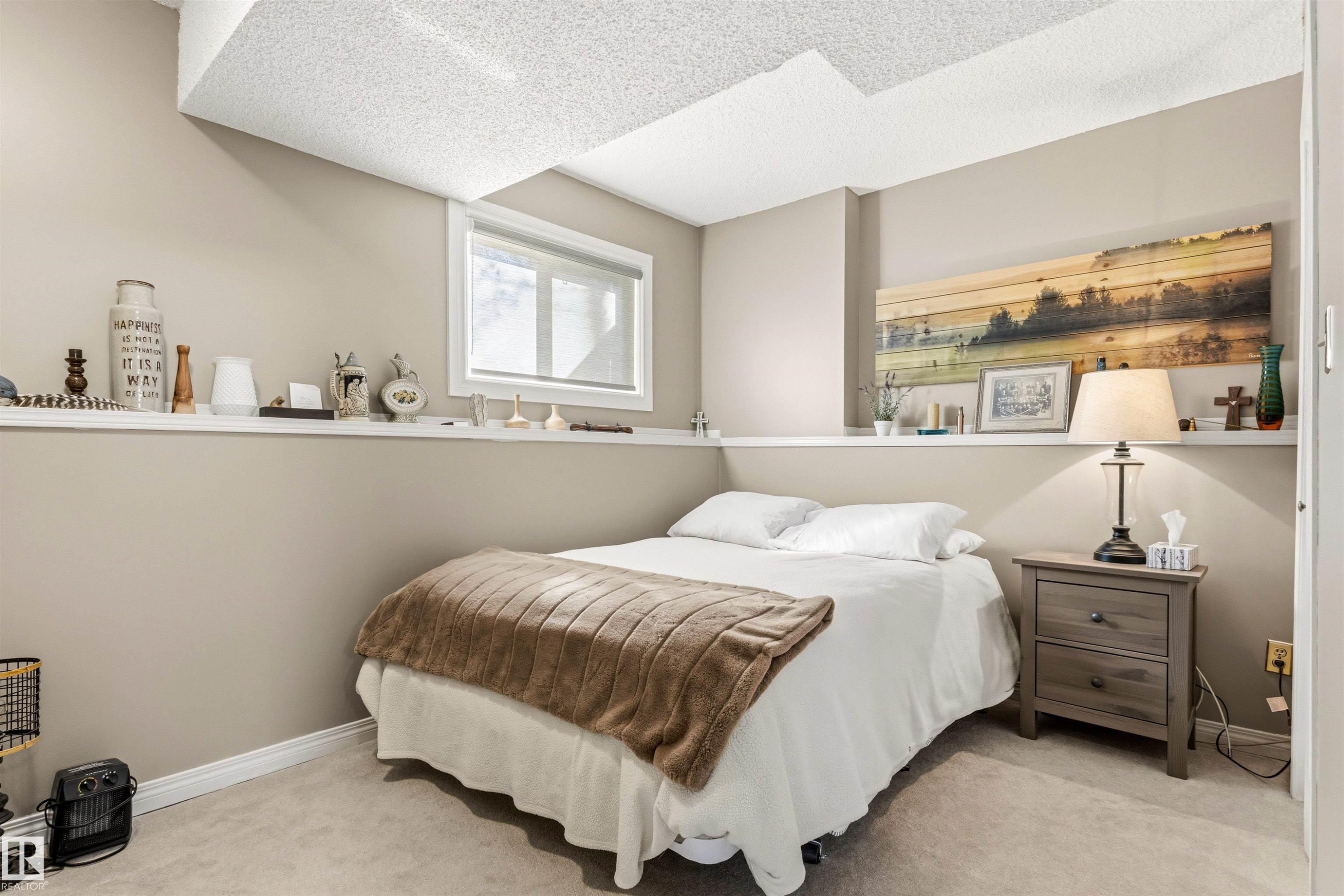 18216 98A Avenue, Edmonton, AB - Indoor Photo Showing Bedroom