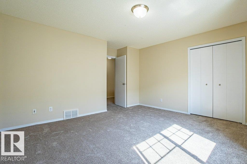 41 8304 11 Avenue, Edmonton, AB - Indoor Photo Showing Other Room