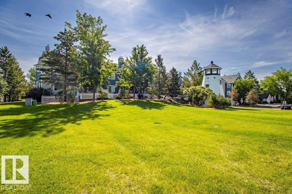 41 8304 11 Avenue, Edmonton, AB - Outdoor