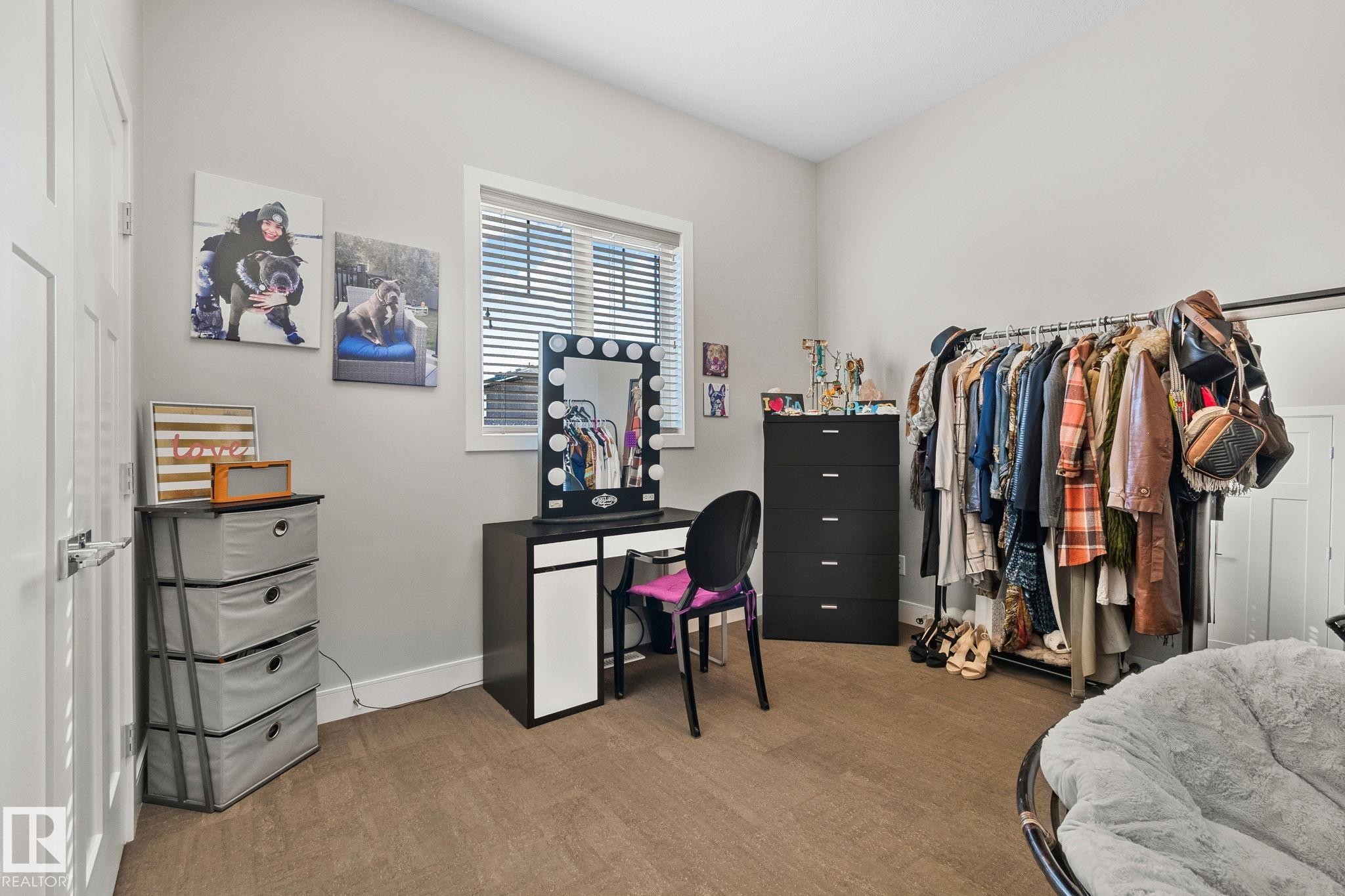Room featuring light-colored walls and neutral carpeting - 67 Enchanted Way Nw, St. Albert, AB - Indoor